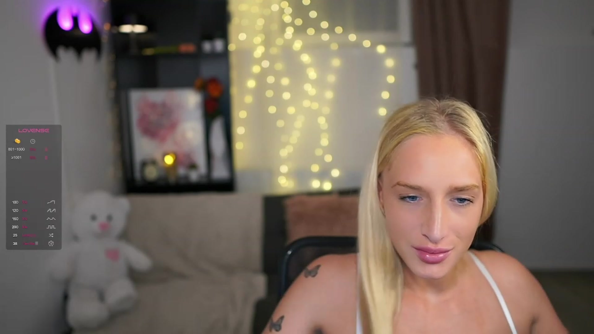 Gallery image thumbnail from NicoletteShea's myfreecams stream on, 11/22/2023, 17:42 image 12 of 20