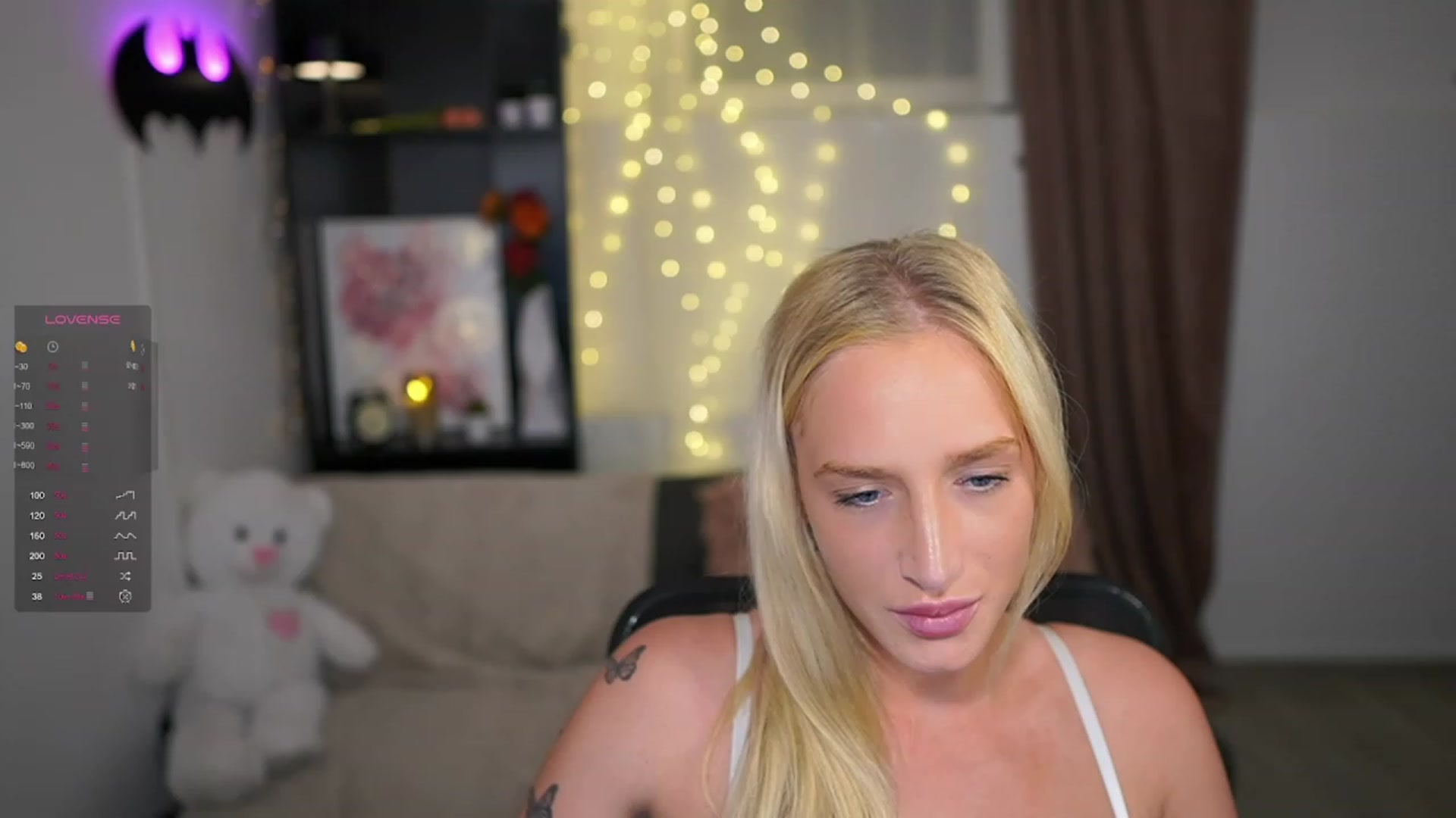Gallery image thumbnail from NicoletteShea's myfreecams stream on, 11/22/2023, 18:44 image 11 of 20