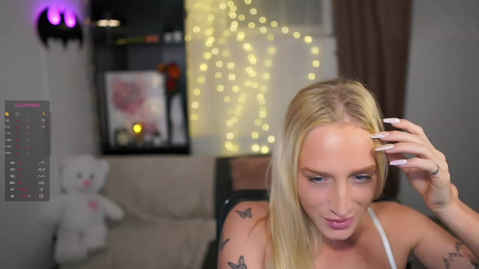 Gallery image thumbnail from NicoletteShea's myfreecams stream on, 11/22/2023, 19:15 image 14 of 20