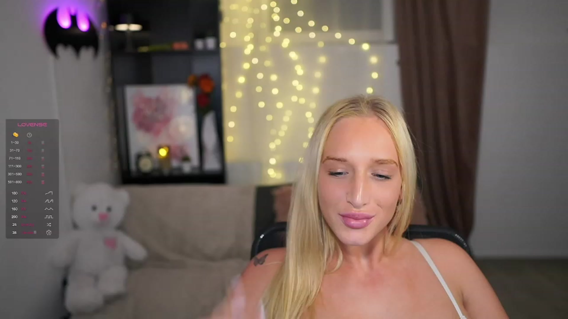 Gallery image thumbnail from NicoletteShea's myfreecams stream on, 11/22/2023, 19:15 image 16 of 20