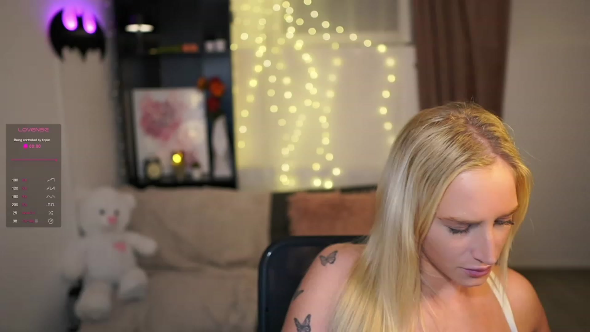 Gallery image thumbnail from NicoletteShea's myfreecams stream on, 11/23/2023, 17:22 image 4 of 20