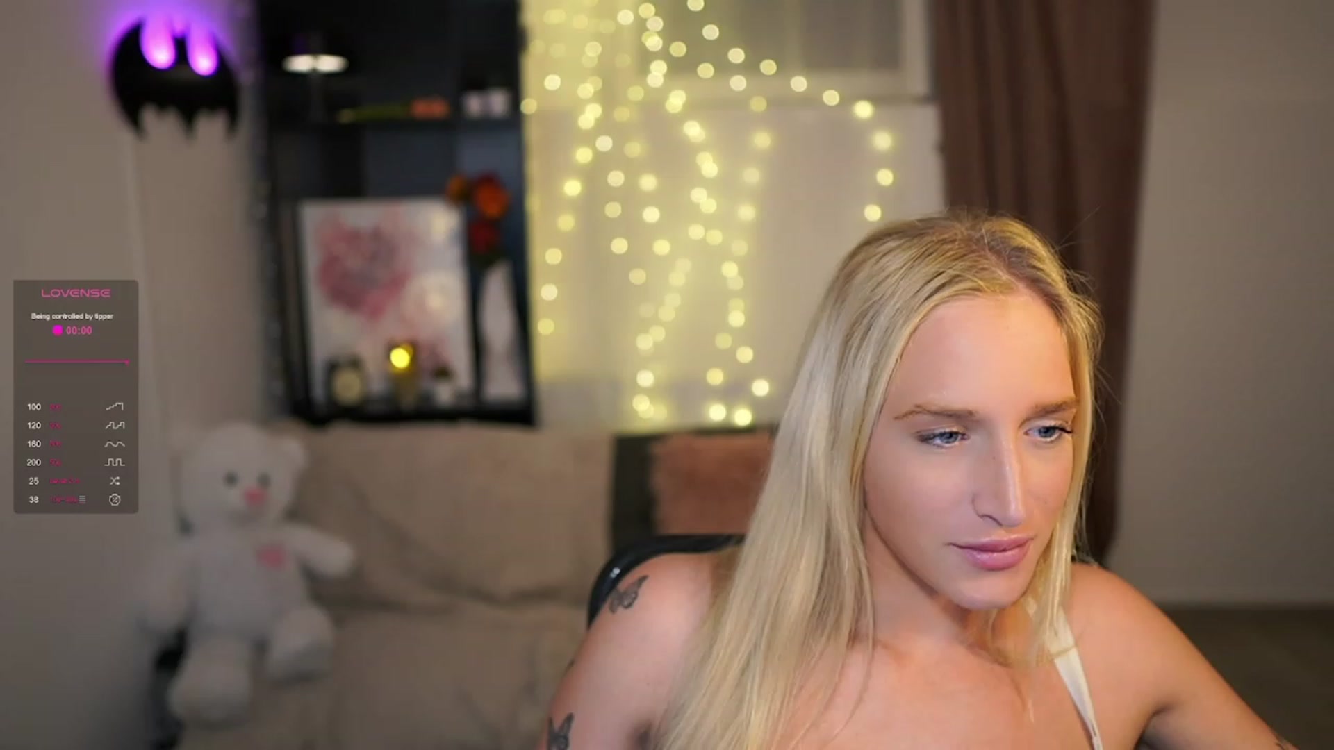 Gallery image thumbnail from NicoletteShea's myfreecams stream on, 11/23/2023, 17:22 image 1 of 20