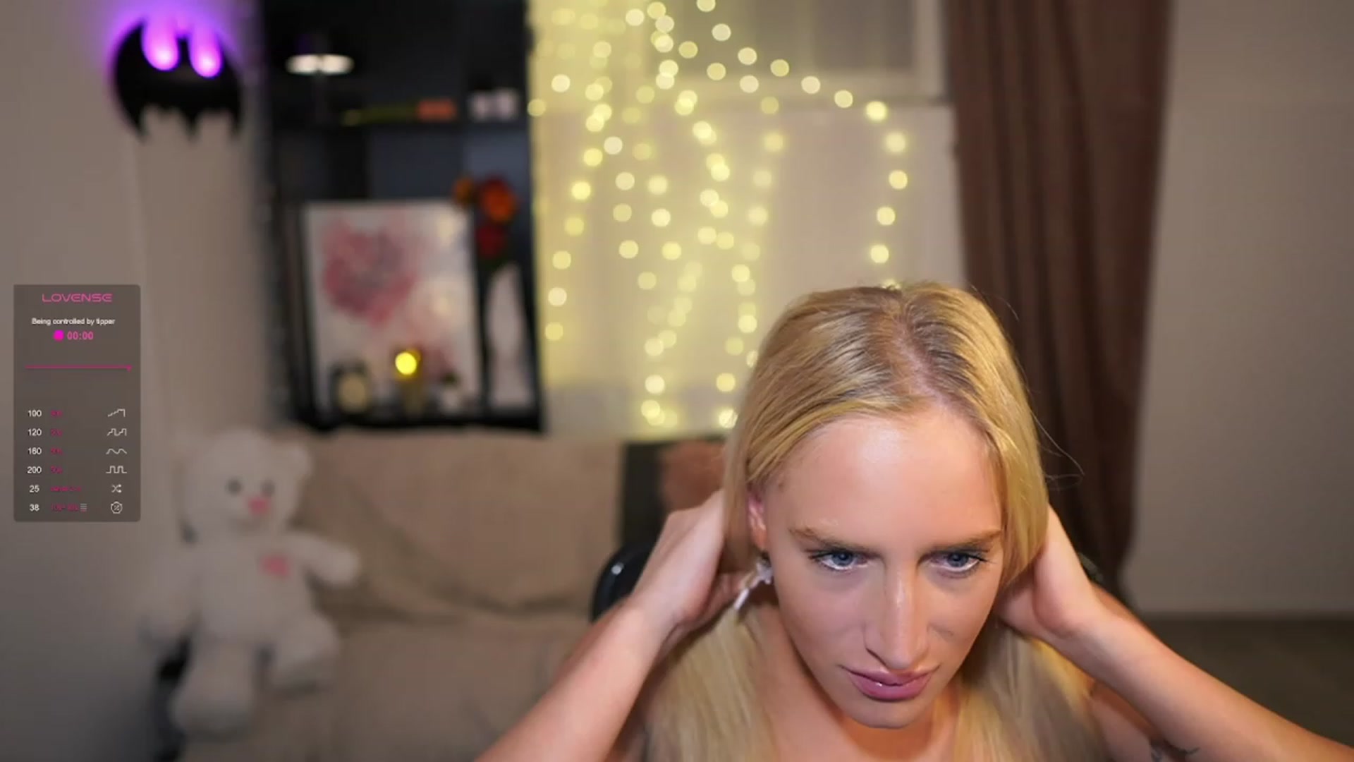 Gallery image thumbnail from NicoletteShea's myfreecams stream on, 11/23/2023, 17:22 image 16 of 20