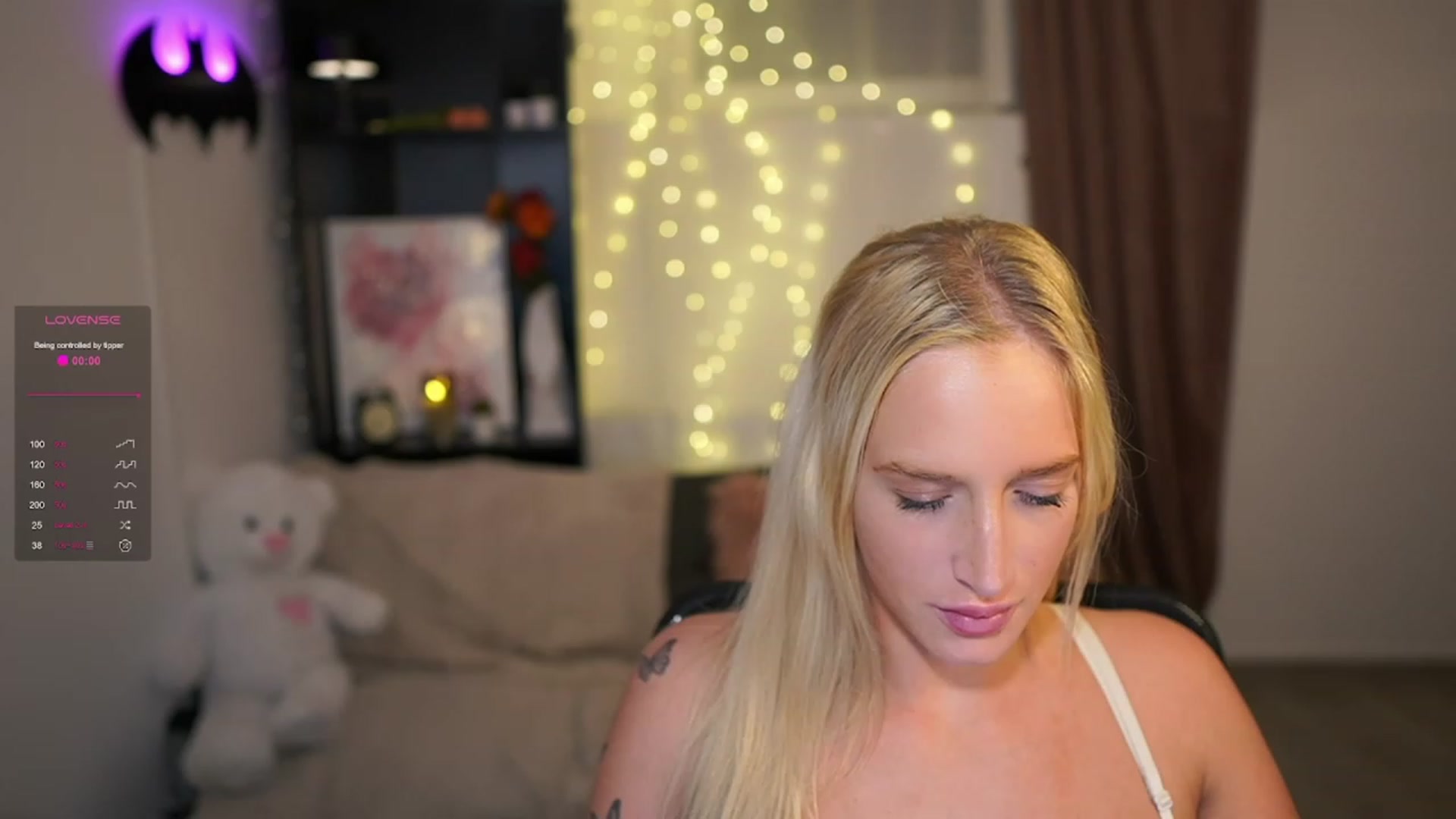 Gallery image thumbnail from NicoletteShea's myfreecams stream on, 11/23/2023, 17:49 image 5 of 20
