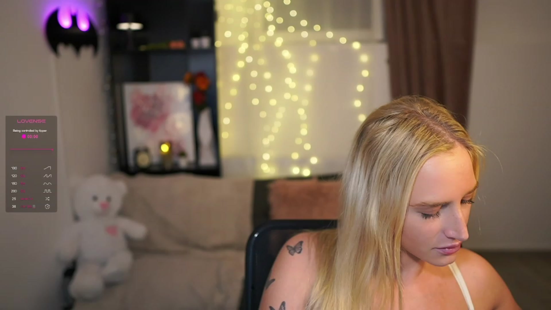 Gallery image thumbnail from NicoletteShea's myfreecams stream on, 11/23/2023, 17:49 image 11 of 20