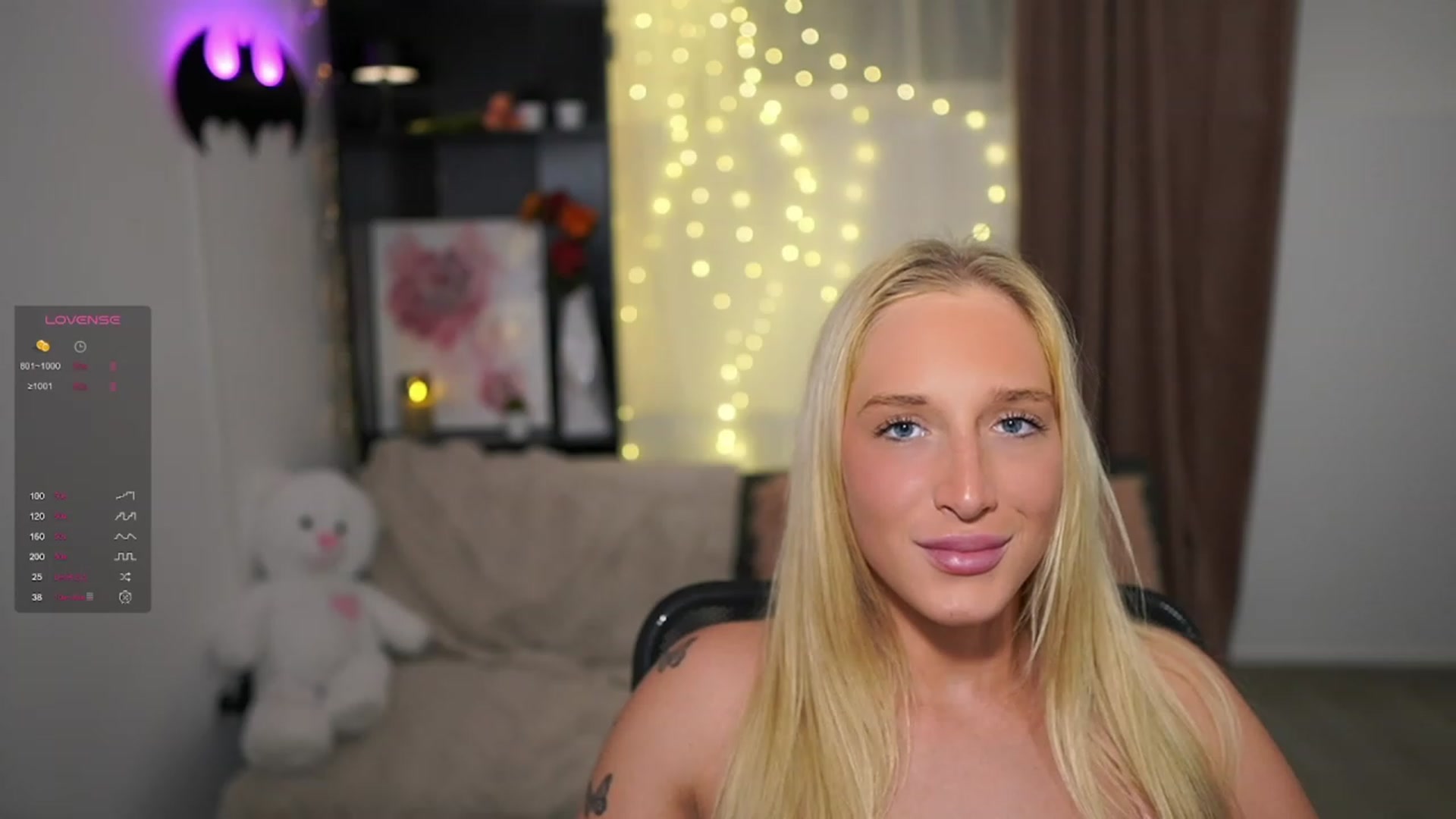 Gallery image thumbnail from NicoletteShea's myfreecams stream on, 11/27/2023, 15:44 image 9 of 20