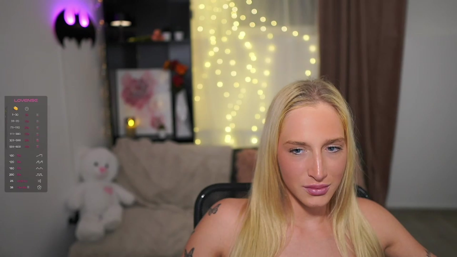 Gallery image thumbnail from NicoletteShea's myfreecams stream on, 11/27/2023, 15:44 image 3 of 20