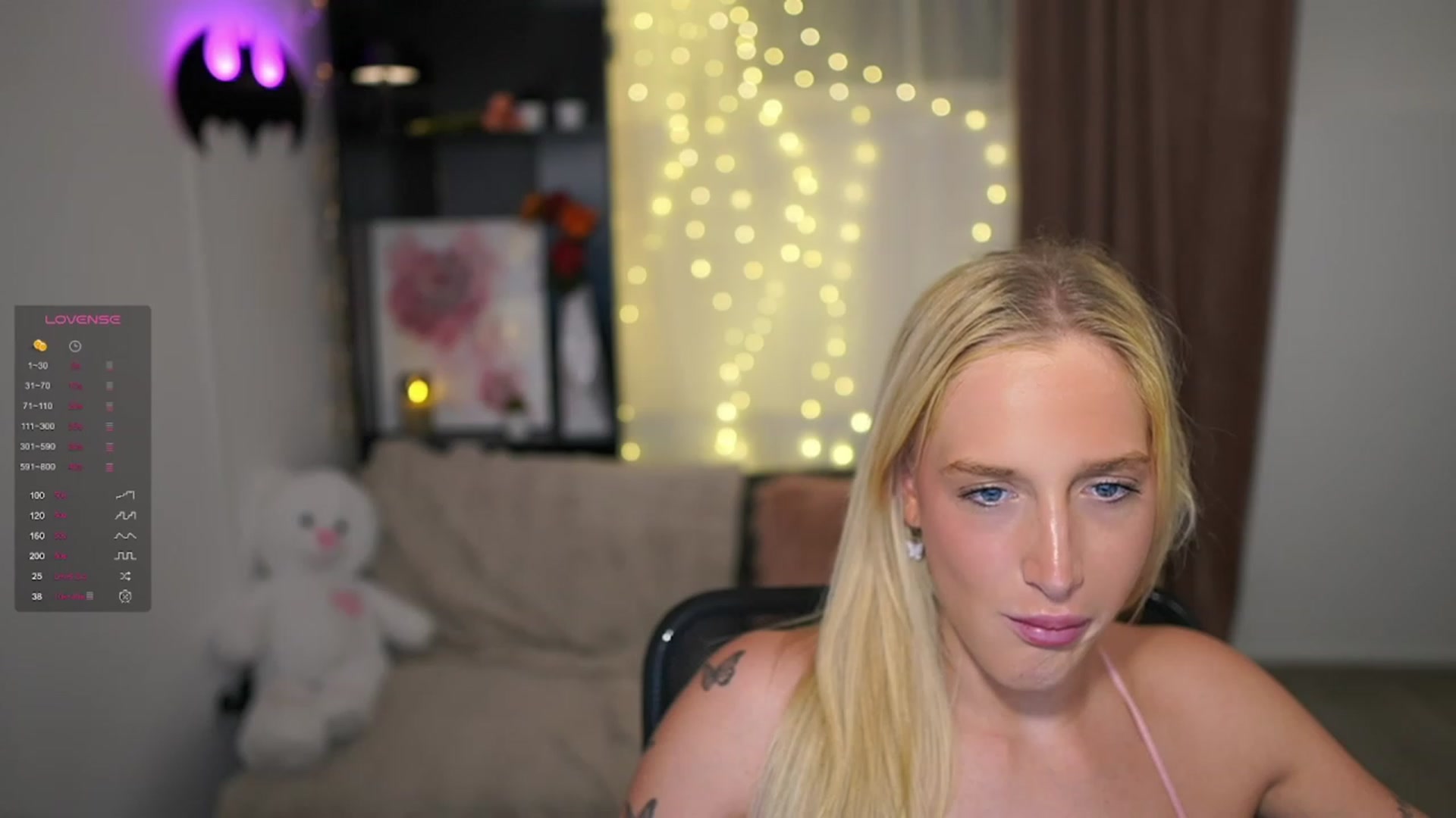 Gallery image thumbnail from NicoletteShea's myfreecams stream on, 11/27/2023, 17:59 image 16 of 20