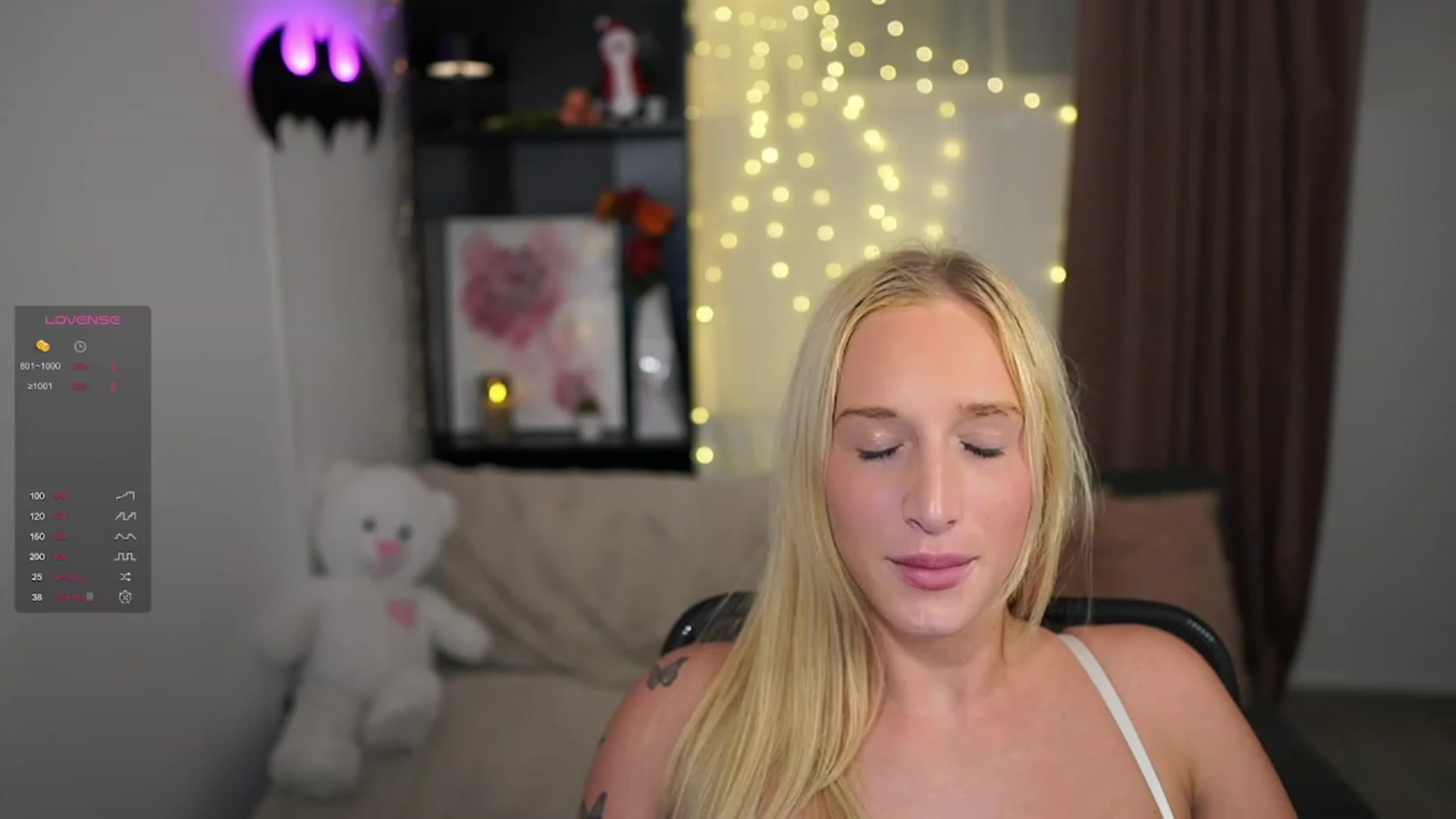 Gallery image thumbnail from NicoletteShea's myfreecams stream on, 11/29/2023, 18:23 image 2 of 20