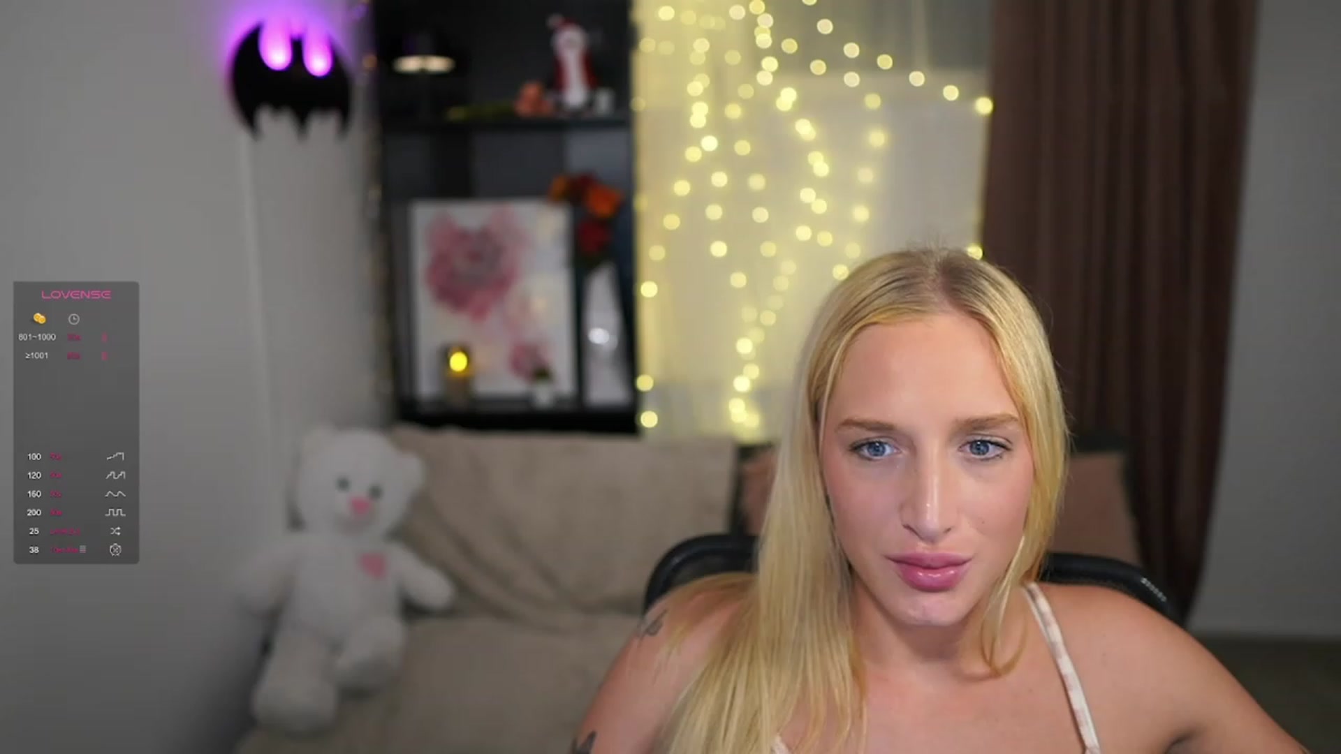 Gallery image thumbnail from NicoletteShea's myfreecams stream on, 11/29/2023, 18:23 image 9 of 20
