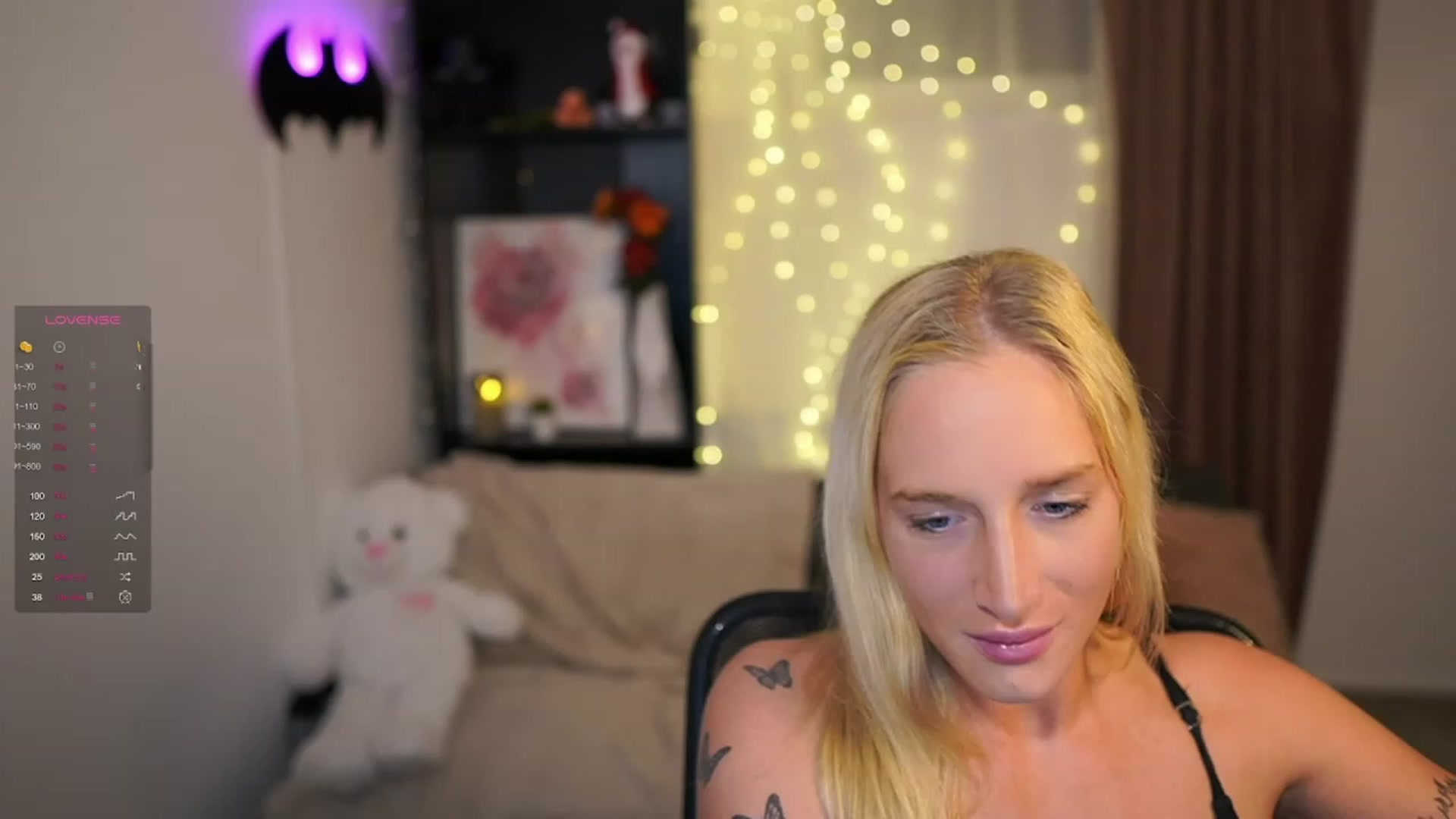 Gallery image thumbnail from NicoletteShea's myfreecams stream on, 11/30/2023, 17:30 image 16 of 20