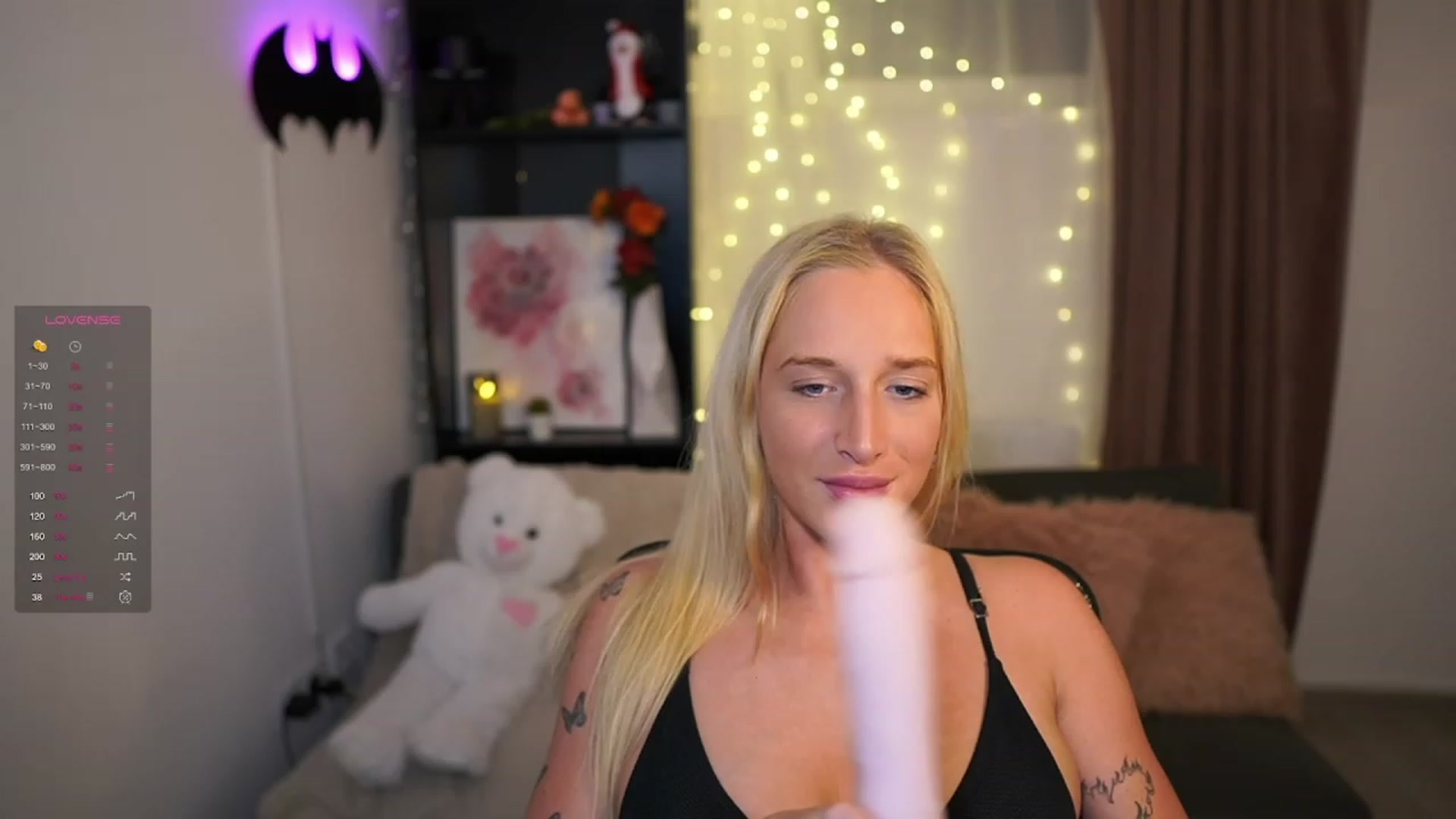 Gallery image thumbnail from NicoletteShea's myfreecams stream on, 11/30/2023, 17:30 image 5 of 20