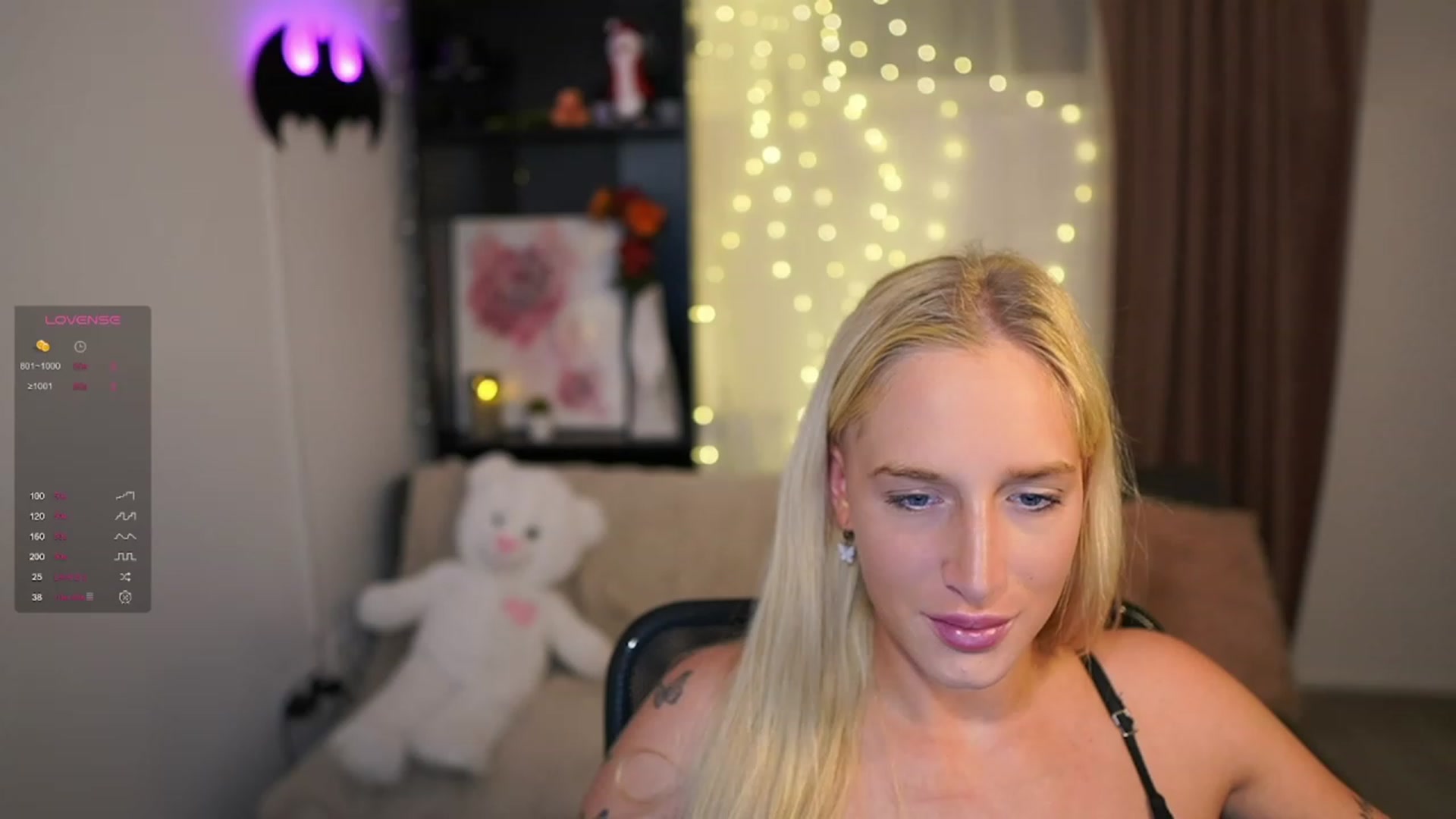 Gallery image thumbnail from NicoletteShea's myfreecams stream on, 11/30/2023, 17:30 image 3 of 20