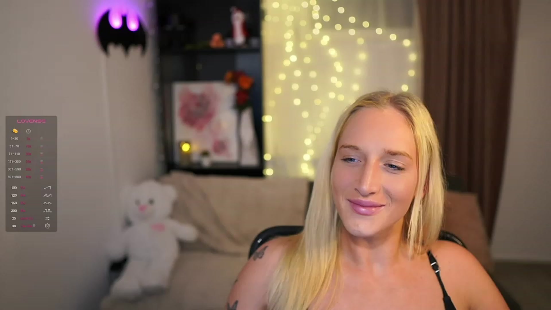 Gallery image thumbnail from NicoletteShea's myfreecams stream on, 11/30/2023, 17:30 image 13 of 20
