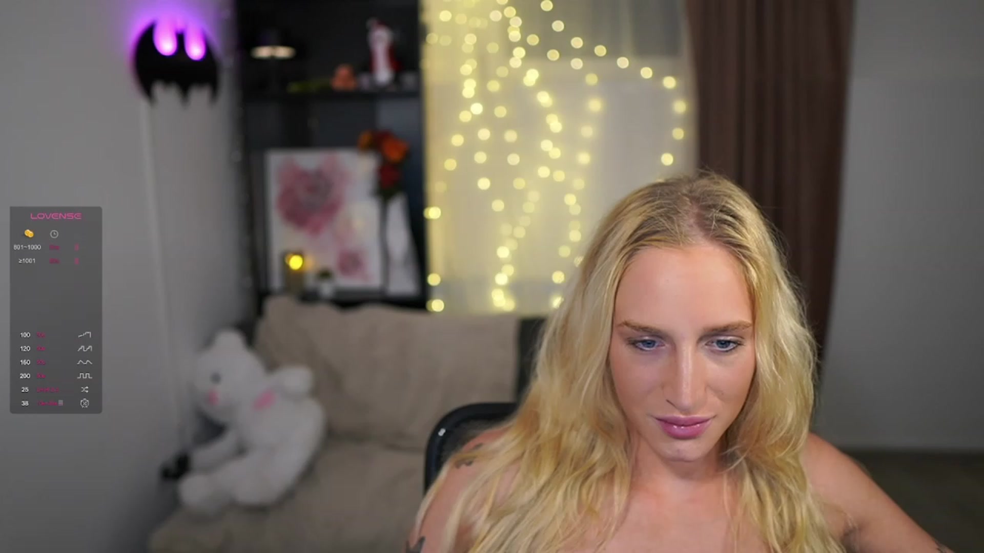 Gallery image thumbnail from NicoletteShea's myfreecams stream on, 12/01/2023, 20:41 image 16 of 20