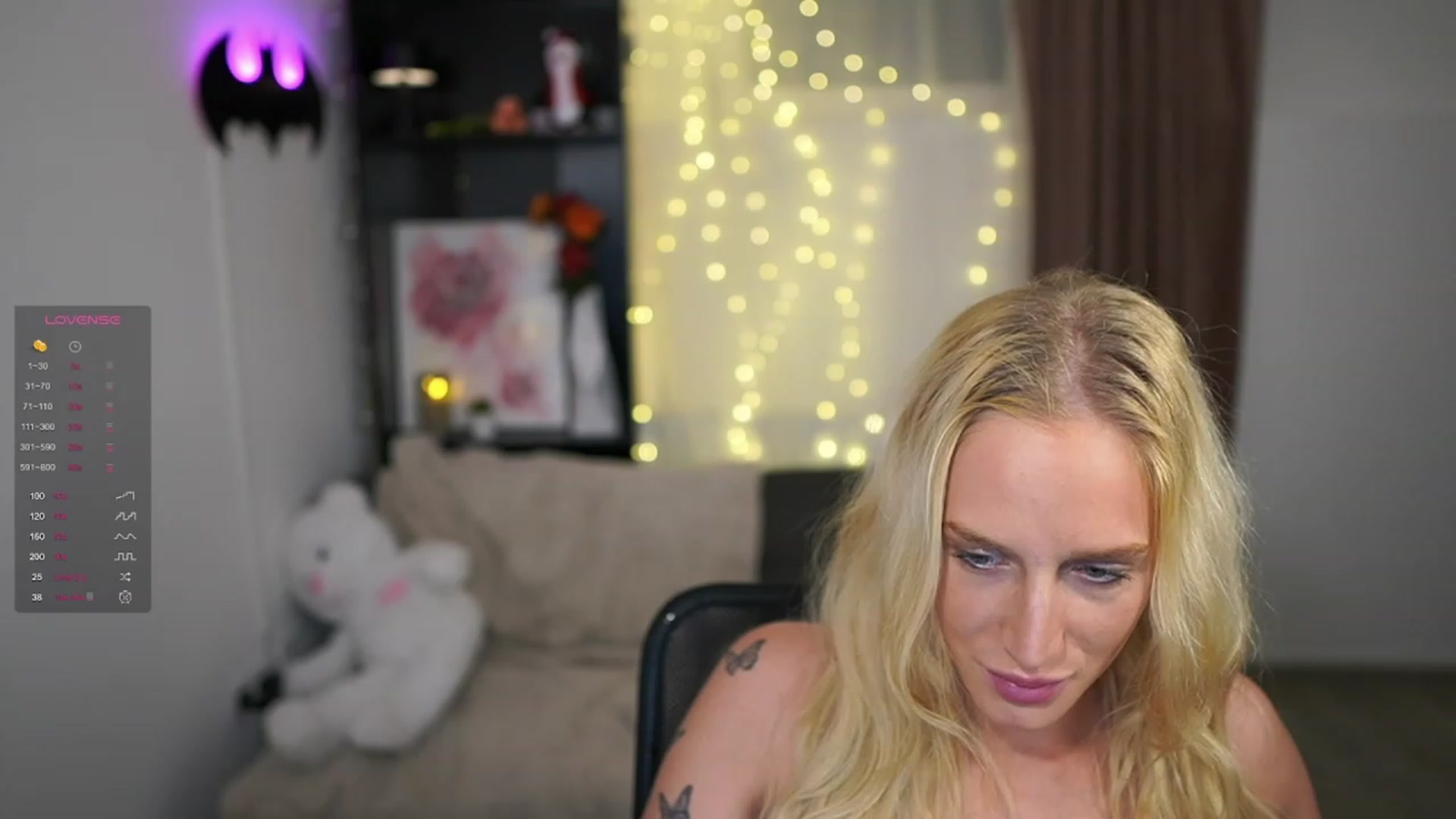 Gallery image thumbnail from NicoletteShea's myfreecams stream on, 12/01/2023, 20:41 image 6 of 20