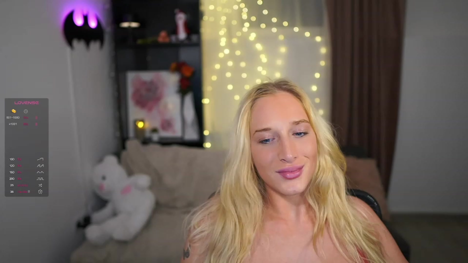 Gallery image thumbnail from NicoletteShea's myfreecams stream on, 12/01/2023, 20:41 image 4 of 20