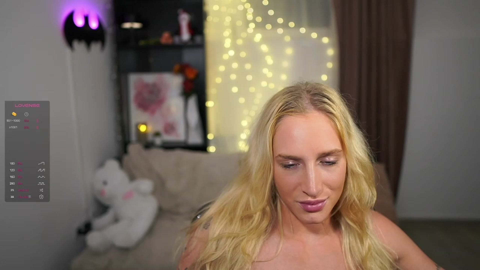 Gallery image thumbnail from NicoletteShea's myfreecams stream on, 12/01/2023, 20:41 image 3 of 20