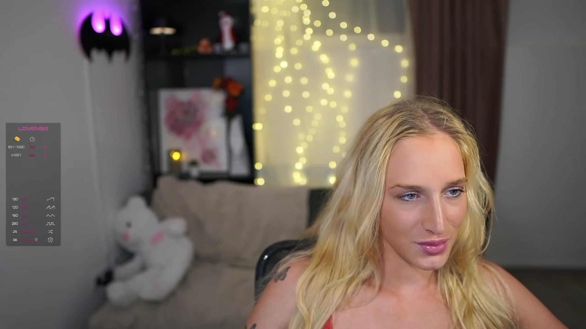 Gallery image thumbnail from NicoletteShea's myfreecams stream on, 12/01/2023, 20:41 image 15 of 20