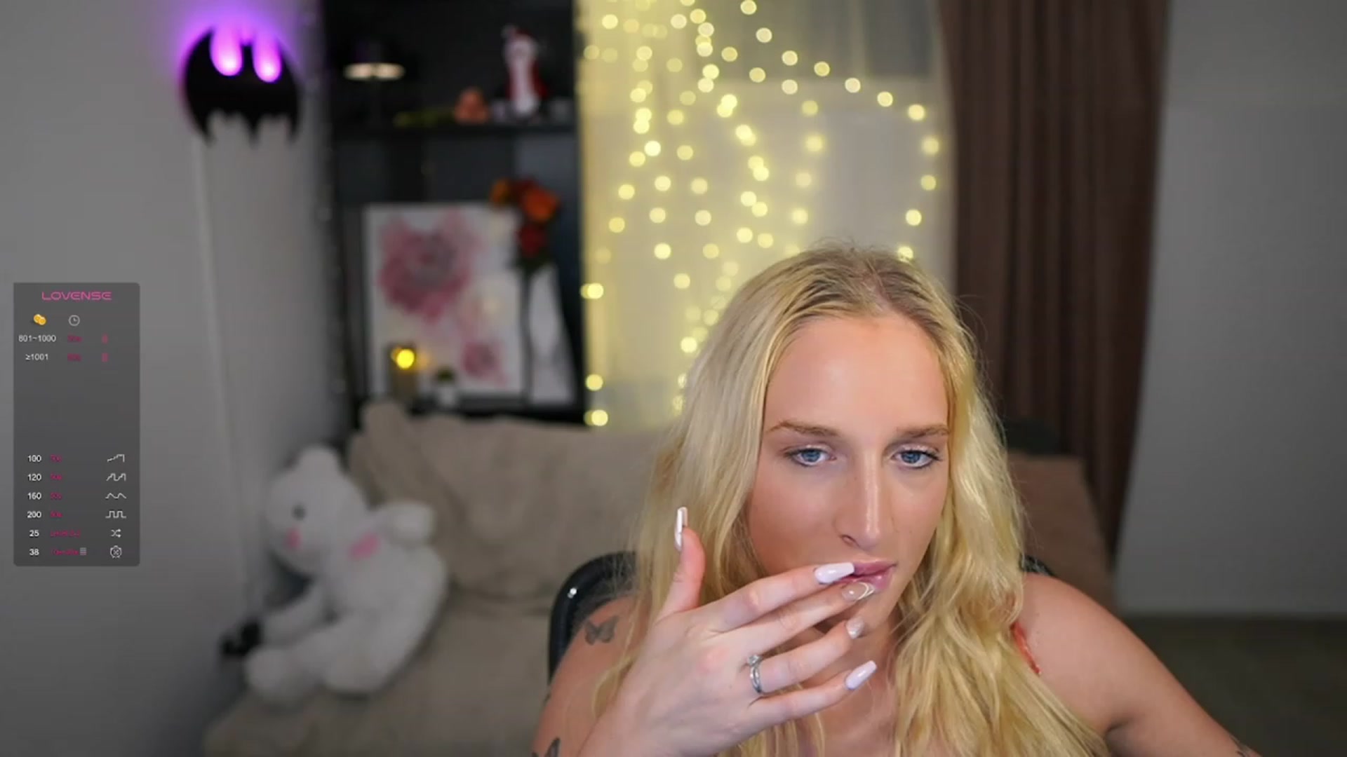 Gallery image thumbnail from NicoletteShea's myfreecams stream on, 12/01/2023, 20:41 image 8 of 20