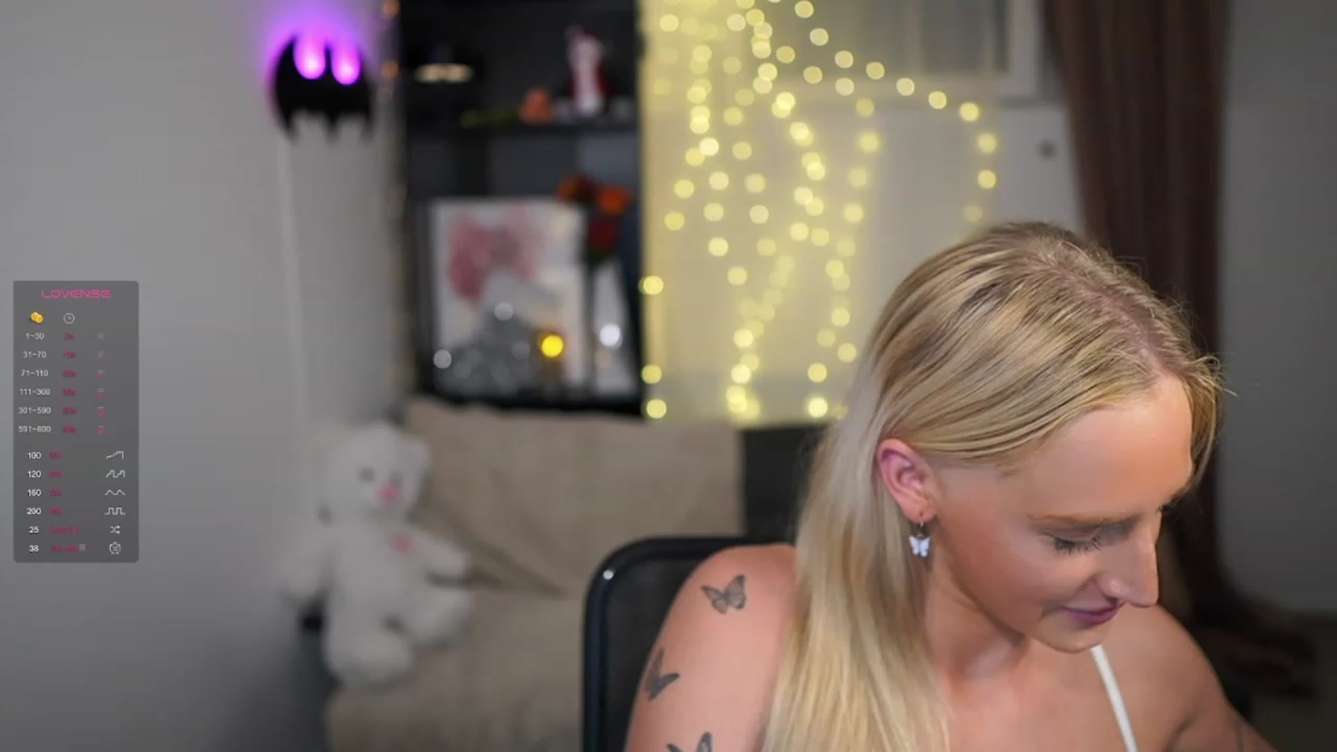 Gallery image thumbnail from NicoletteShea's myfreecams stream on, 12/04/2023, 18:30 image 14 of 20