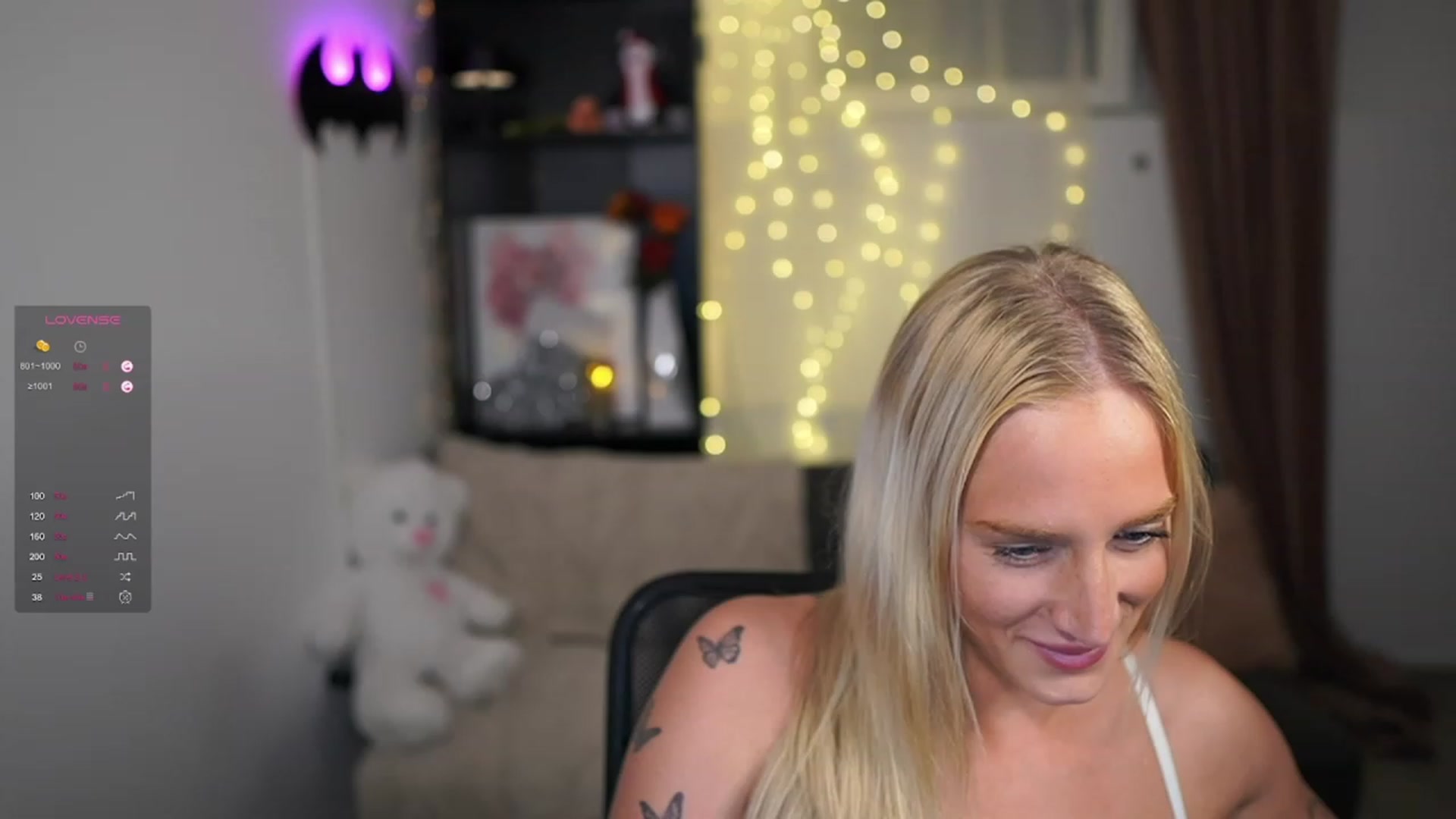 Gallery image thumbnail from NicoletteShea's myfreecams stream on, 12/04/2023, 18:30 image 2 of 20