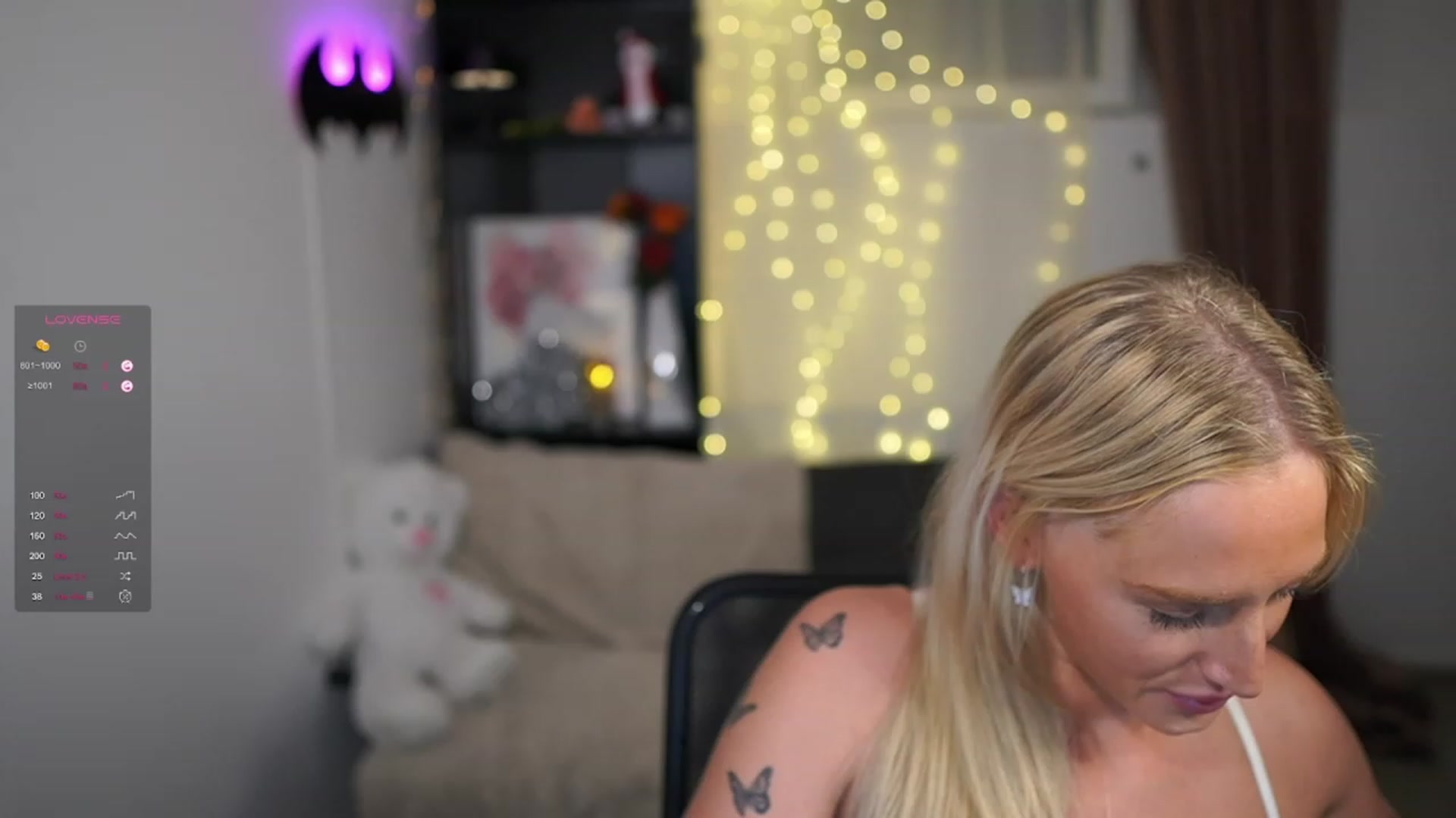 Gallery image thumbnail from NicoletteShea's myfreecams stream on, 12/04/2023, 18:30 image 15 of 20