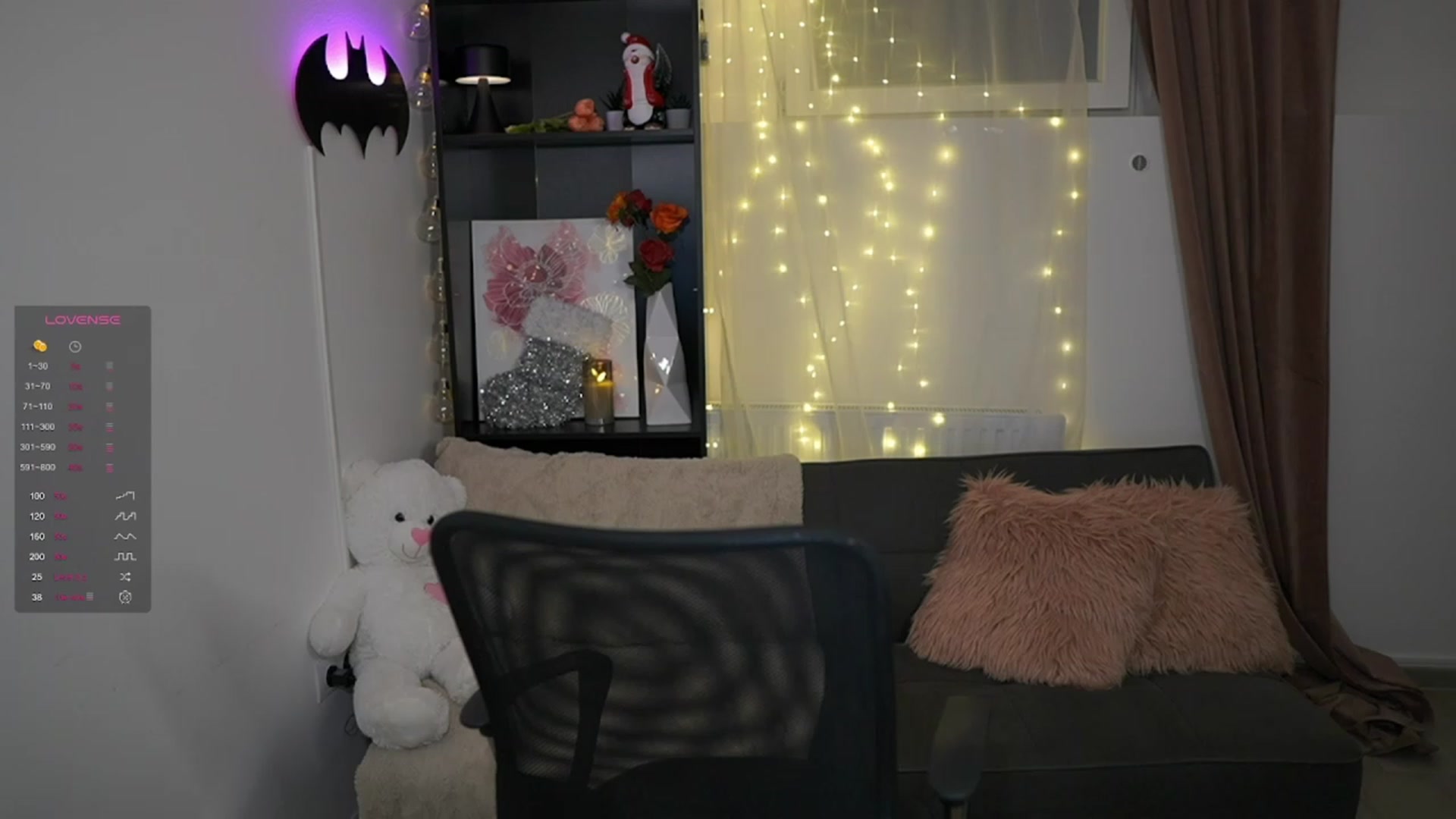 Gallery image thumbnail from NicoletteShea's myfreecams stream on, 12/04/2023, 18:30 image 1 of 20