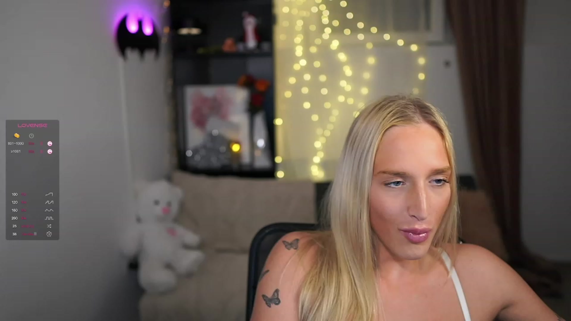 Gallery image thumbnail from NicoletteShea's myfreecams stream on, 12/04/2023, 18:30 image 7 of 20