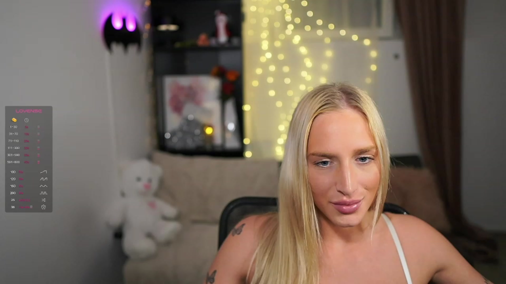 Gallery image thumbnail from NicoletteShea's myfreecams stream on, 12/04/2023, 18:30 image 5 of 20