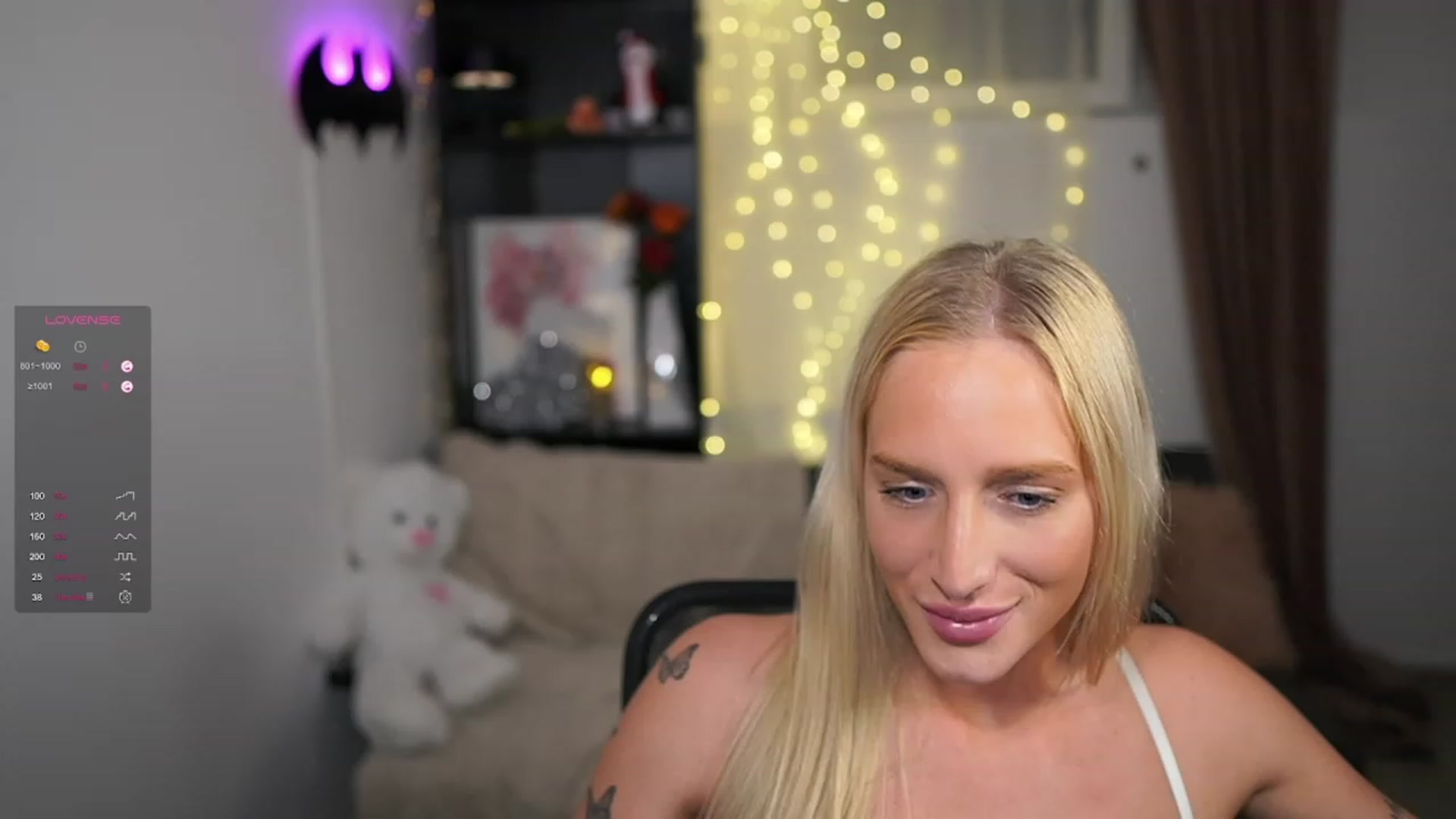 Gallery image thumbnail from NicoletteShea's myfreecams stream on, 12/04/2023, 19:07 image 5 of 20