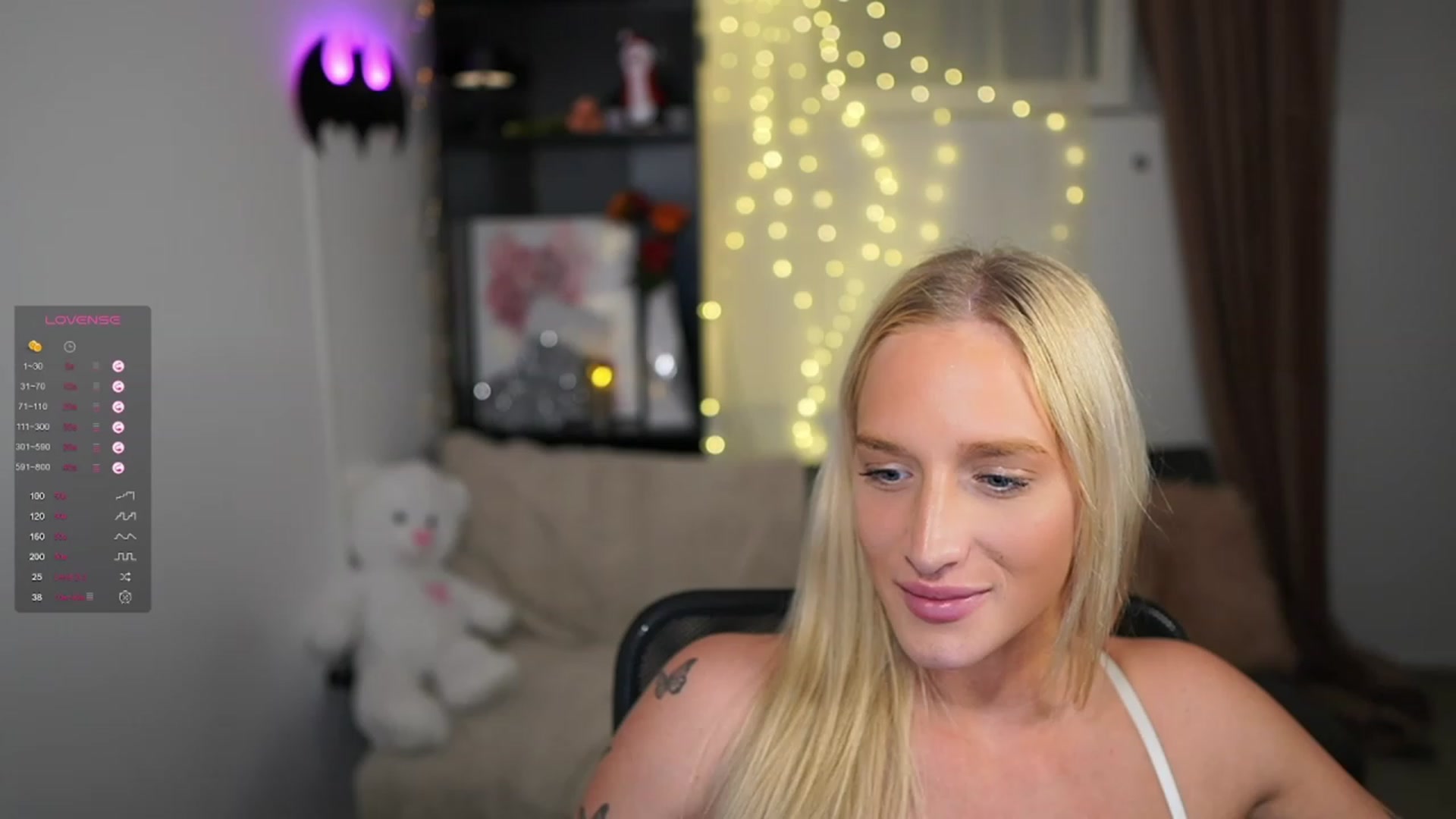 Gallery image thumbnail from NicoletteShea's myfreecams stream on, 12/04/2023, 19:07 image 12 of 20