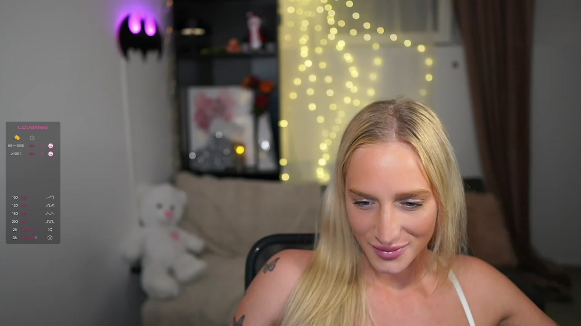 Gallery image thumbnail from NicoletteShea's myfreecams stream on, 12/04/2023, 19:07 image 13 of 20