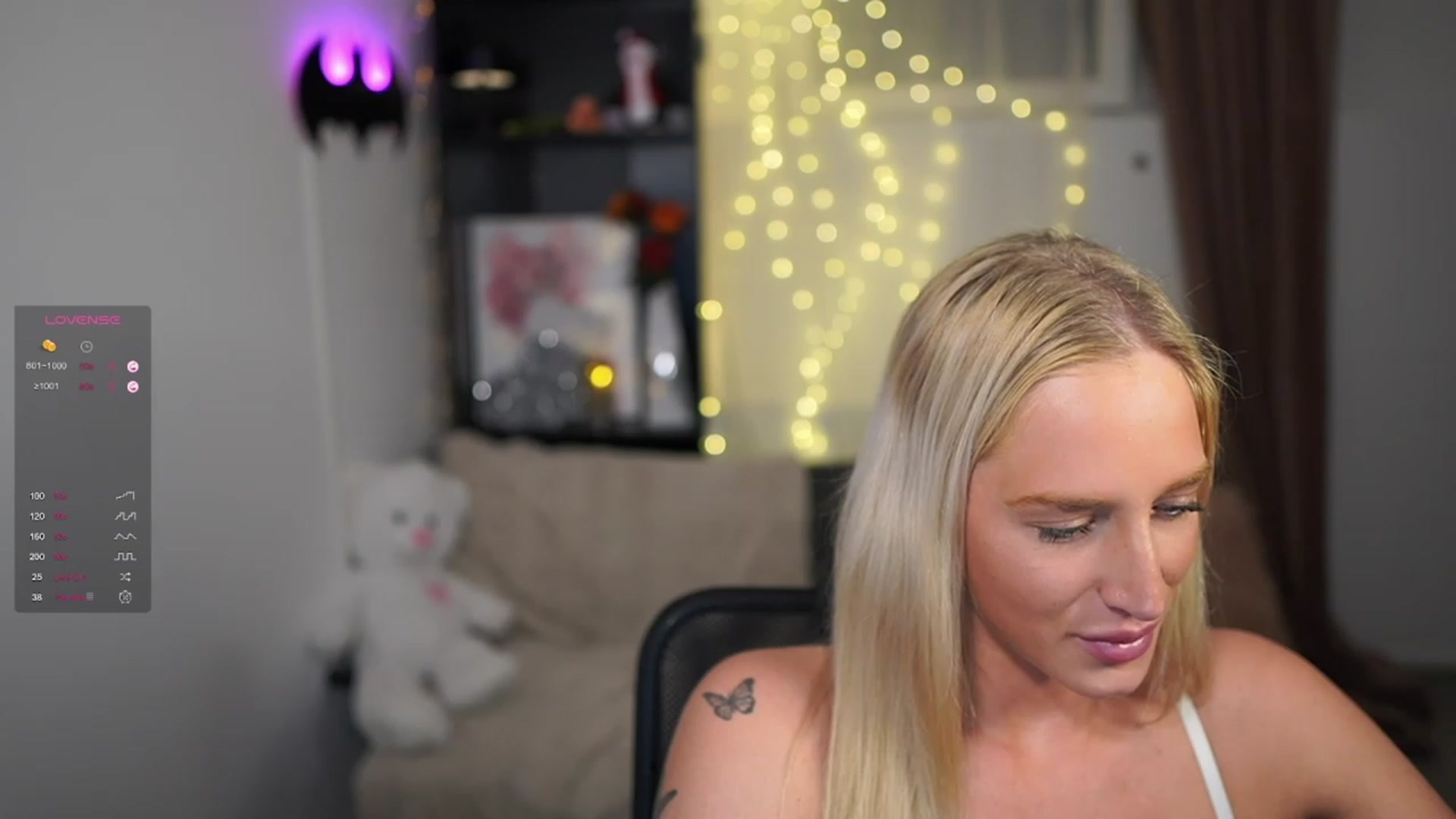 Gallery image thumbnail from NicoletteShea's myfreecams stream on, 12/04/2023, 19:07 image 8 of 20