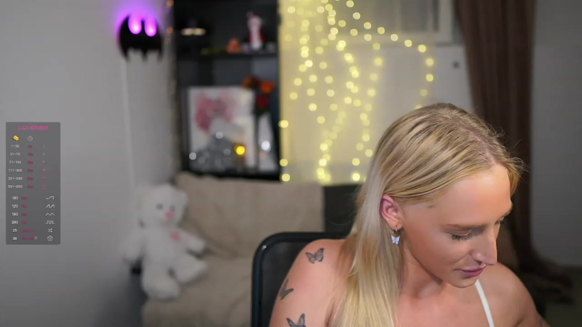 Gallery image thumbnail from NicoletteShea's myfreecams stream on, 12/04/2023, 19:07 image 16 of 20
