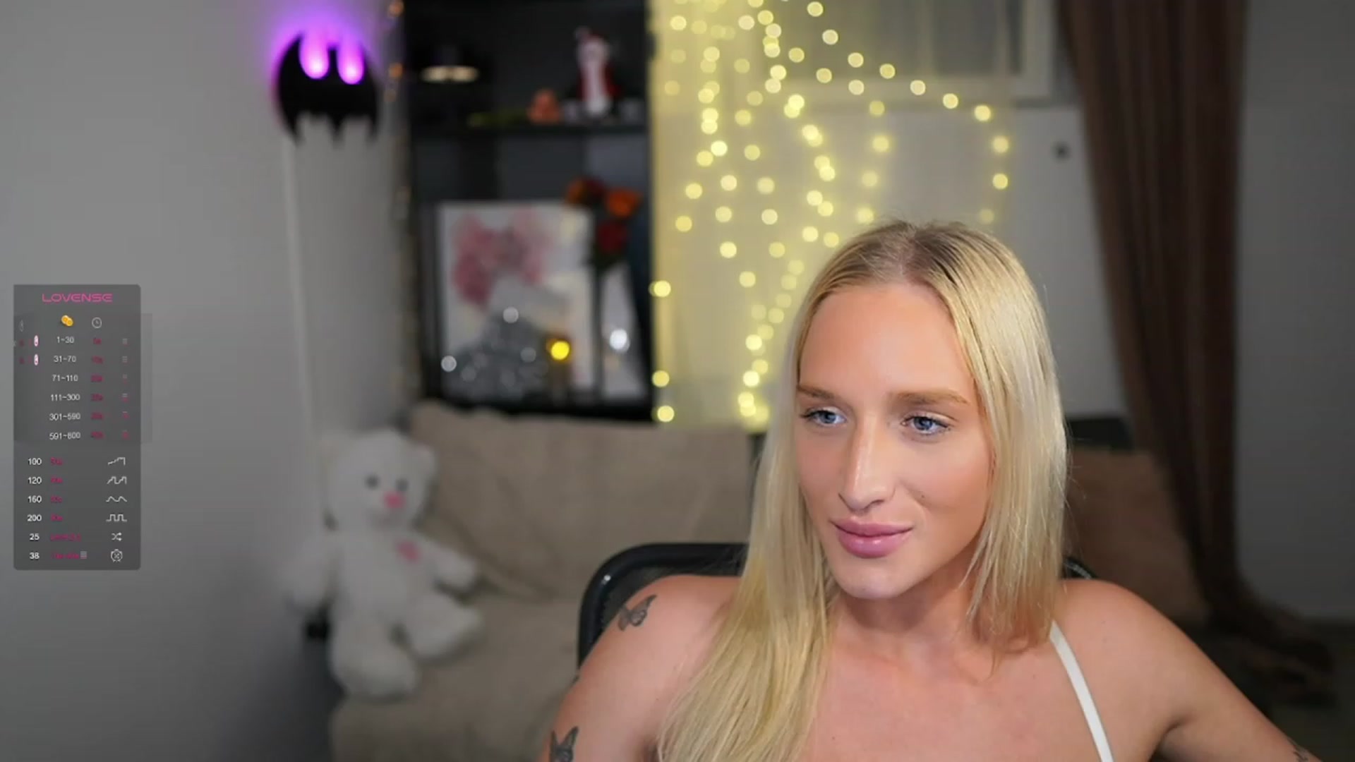 Gallery image thumbnail from NicoletteShea's myfreecams stream on, 12/04/2023, 19:07 image 10 of 20