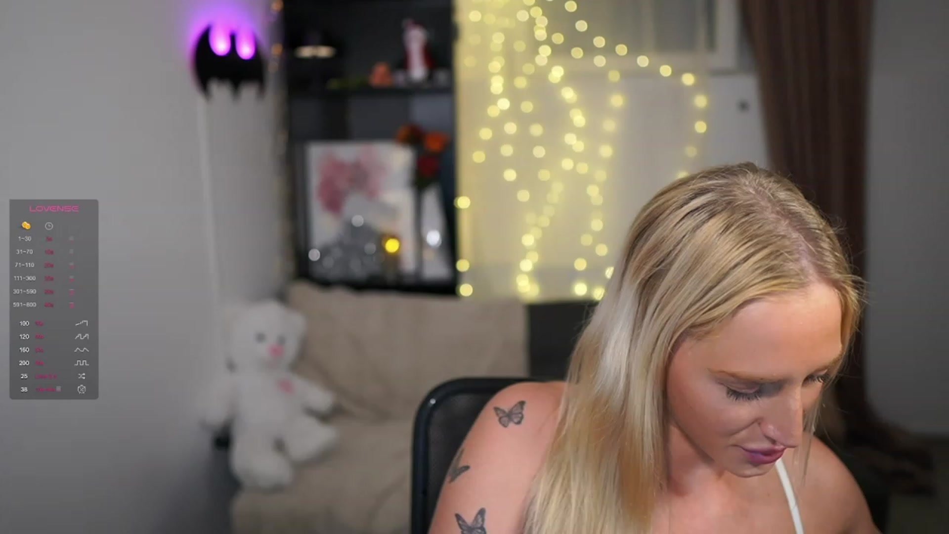 Gallery image thumbnail from NicoletteShea's myfreecams stream on, 12/04/2023, 19:07 image 3 of 20