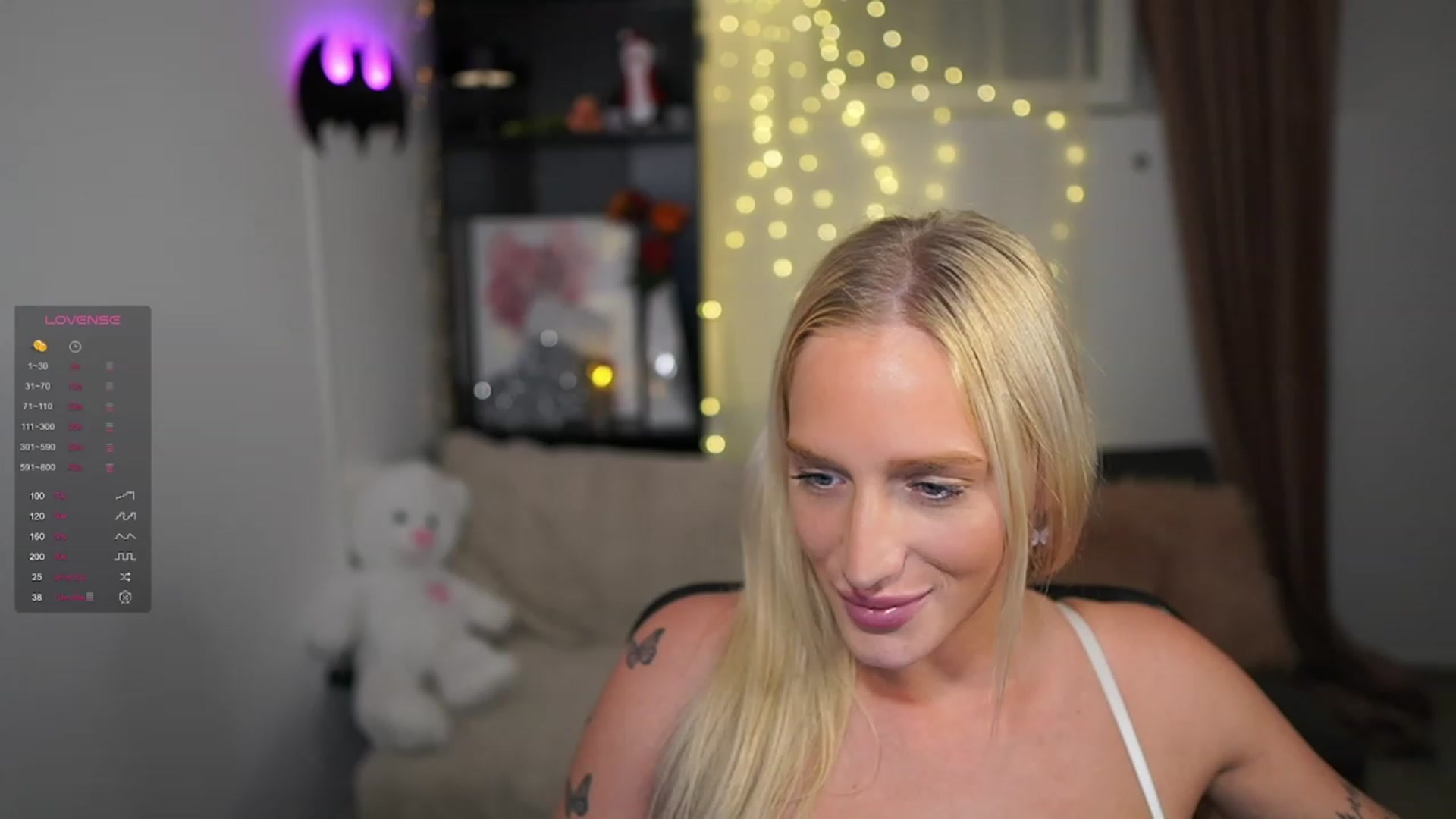 Gallery image thumbnail from NicoletteShea's myfreecams stream on, 12/04/2023, 19:07 image 2 of 20
