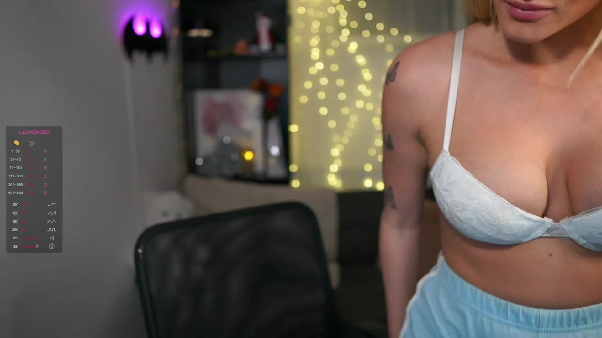 Gallery image thumbnail from NicoletteShea's myfreecams stream on, 12/04/2023, 20:50 image 2 of 20