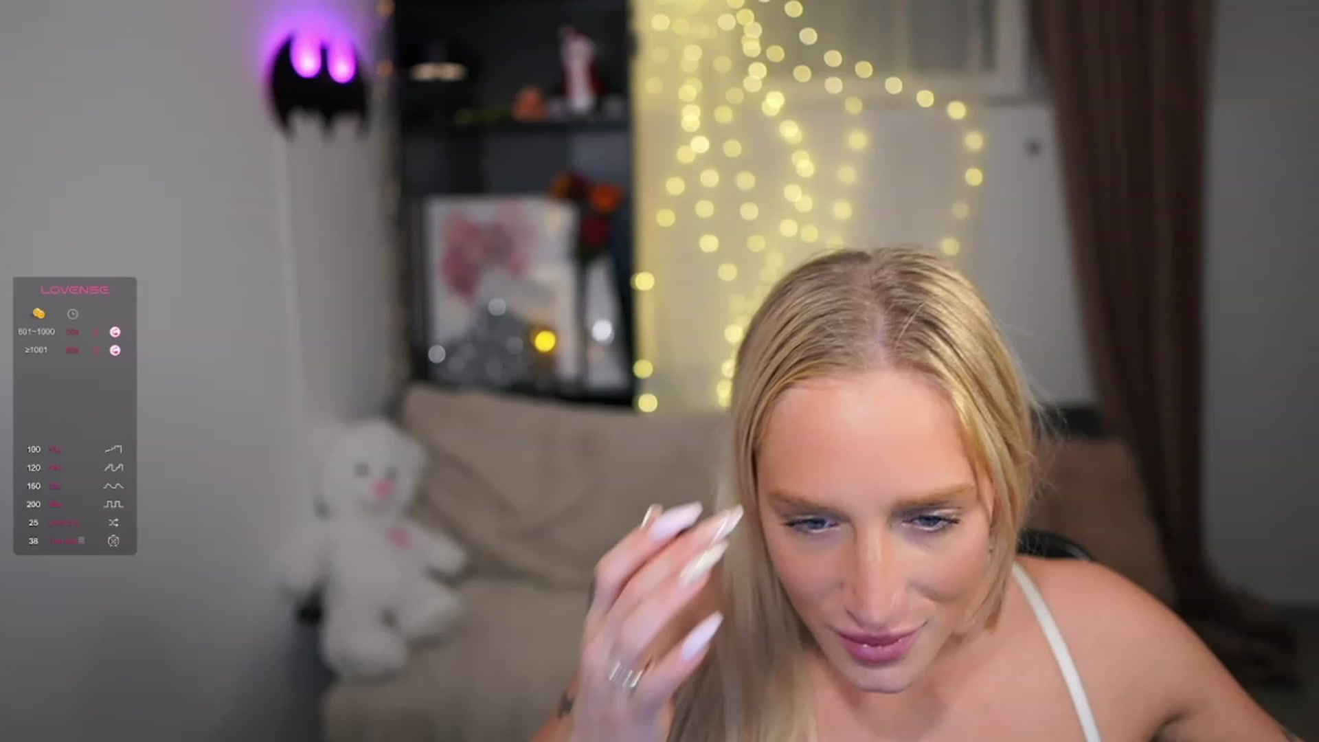 Gallery image thumbnail from NicoletteShea's myfreecams stream on, 12/04/2023, 20:50 image 13 of 20