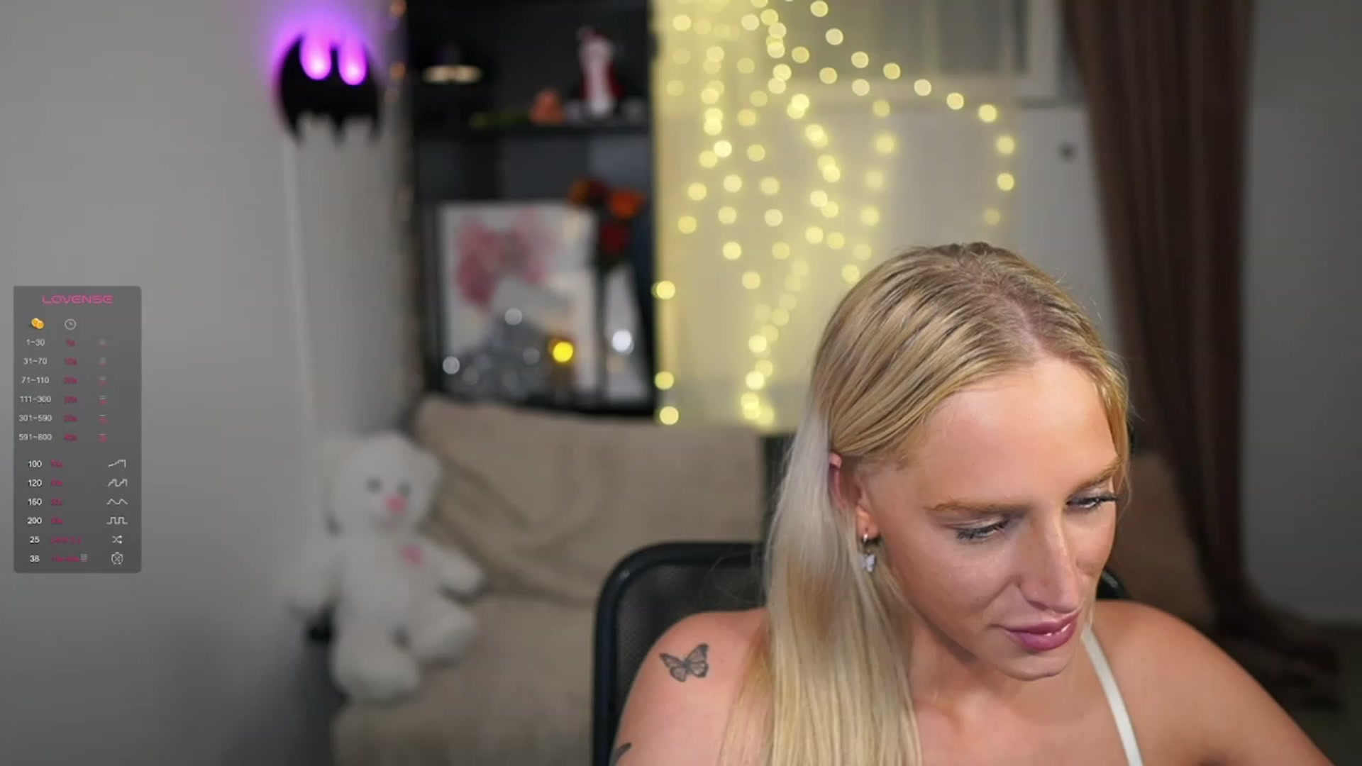 Gallery image thumbnail from NicoletteShea's myfreecams stream on, 12/04/2023, 20:50 image 6 of 20