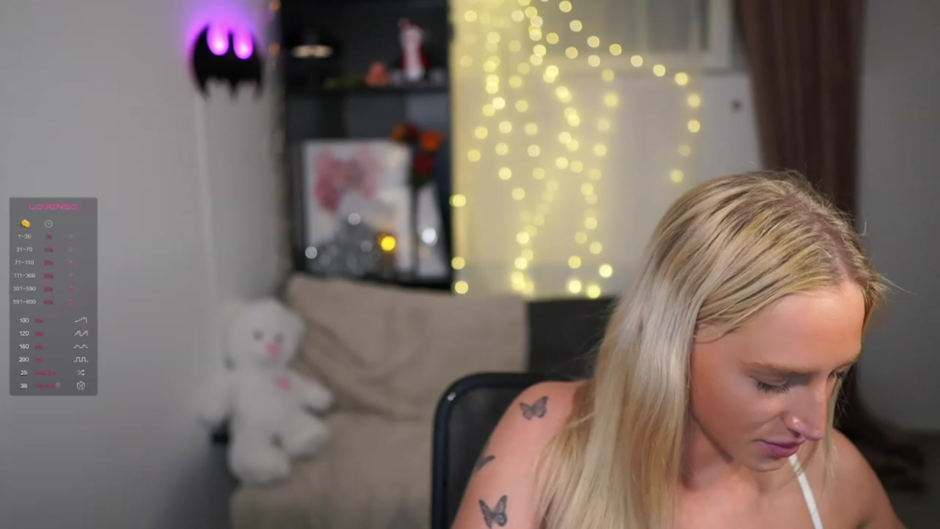 Gallery image thumbnail from NicoletteShea's myfreecams stream on, 12/04/2023, 20:50 image 15 of 20