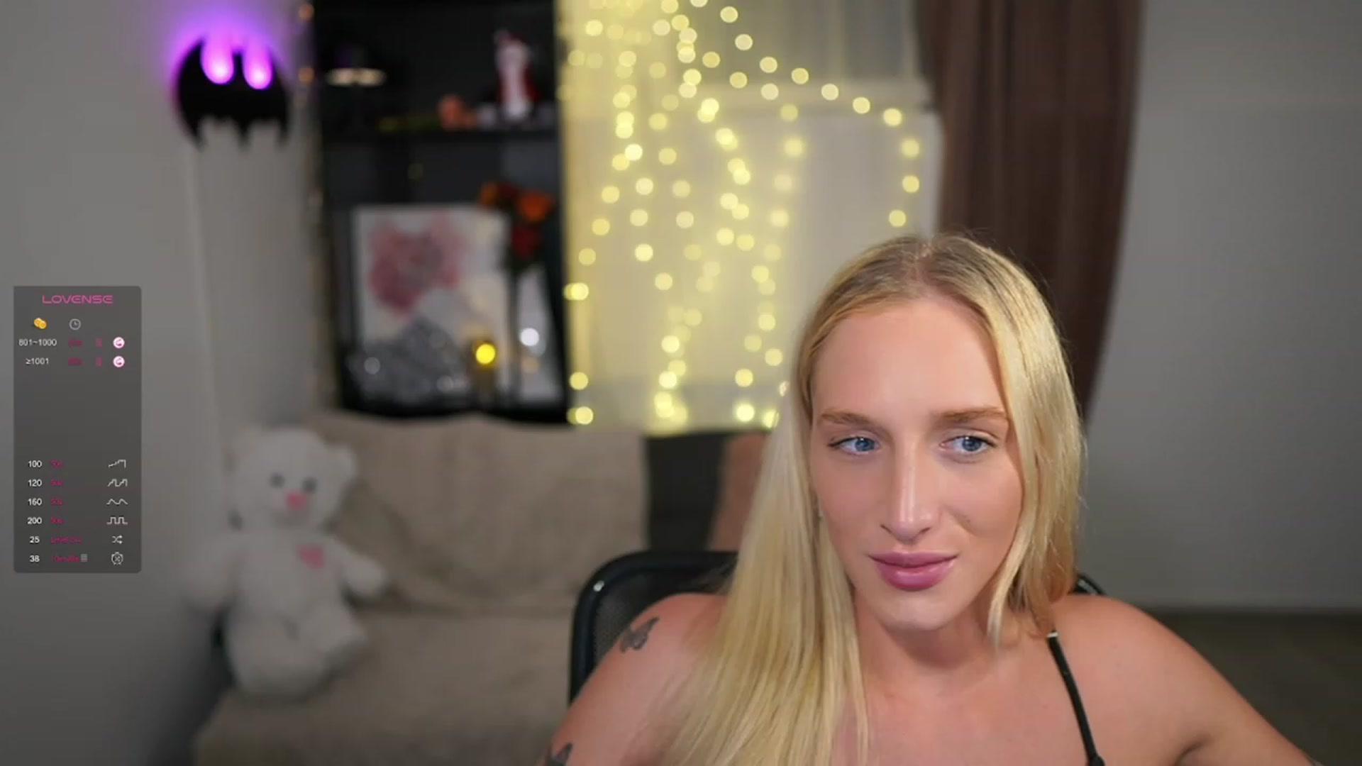 Gallery image thumbnail from NicoletteShea's myfreecams stream on, 12/06/2023, 21:28 image 11 of 20