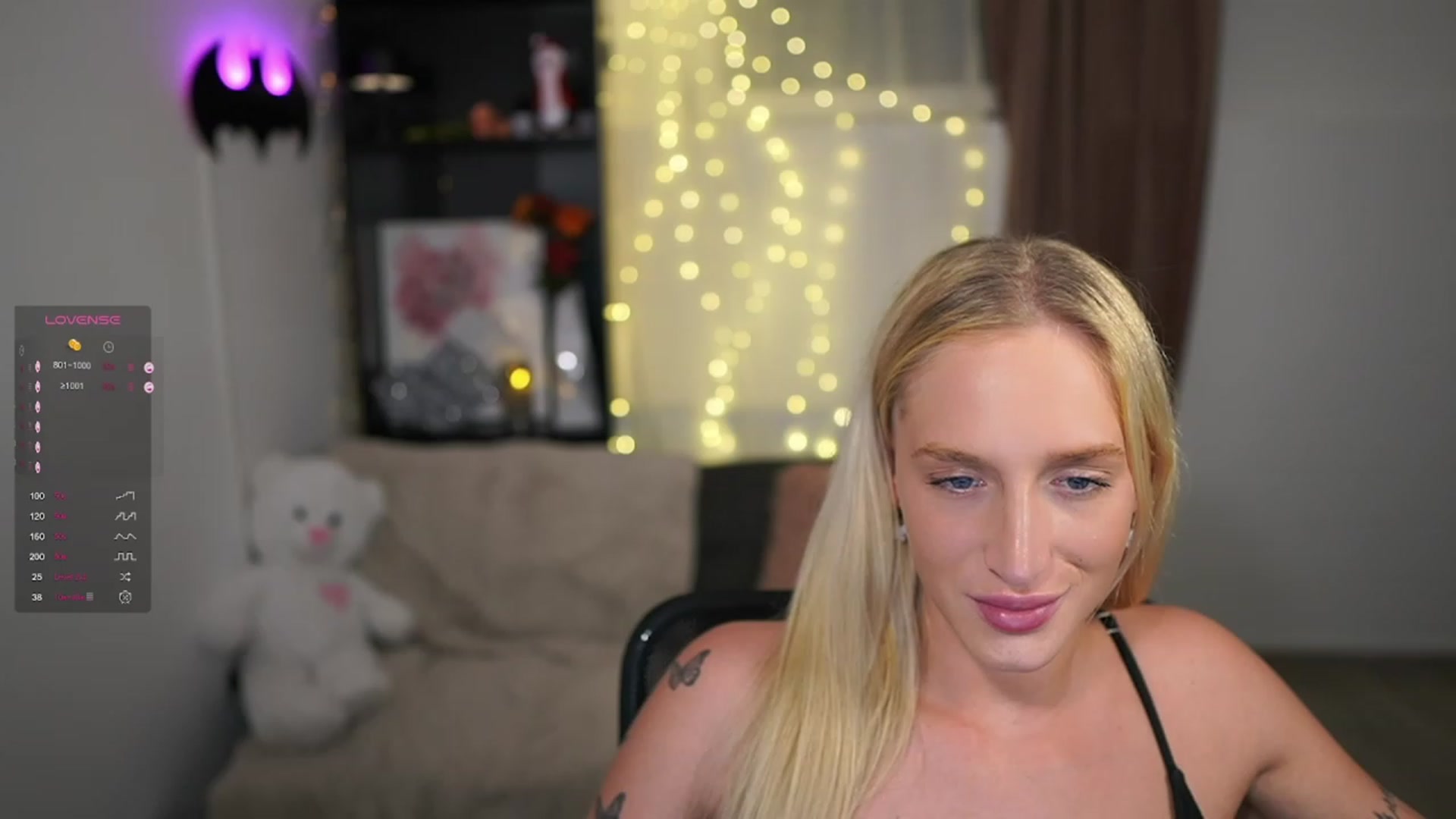 Gallery image thumbnail from NicoletteShea's myfreecams stream on, 12/06/2023, 21:28 image 18 of 20