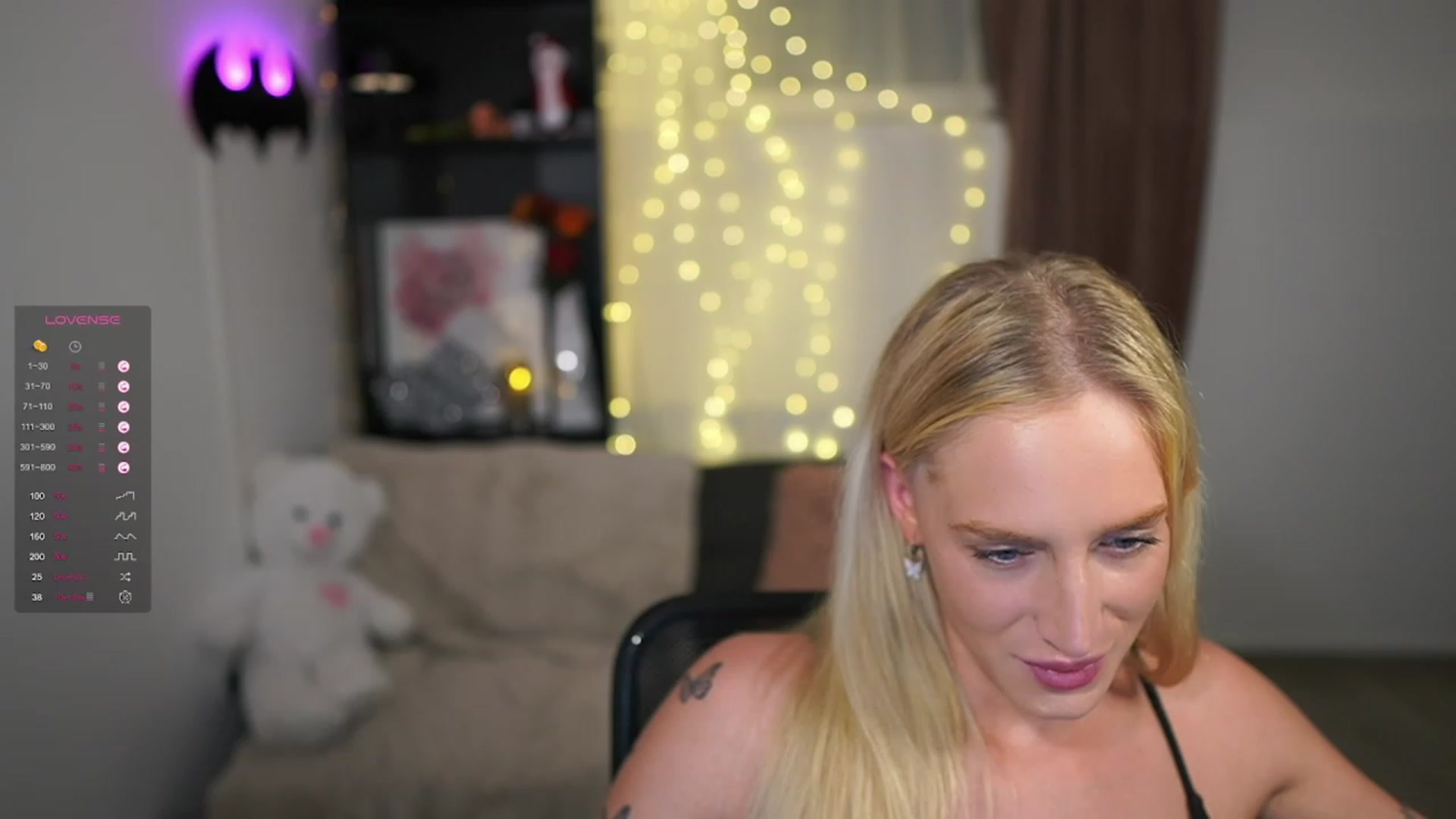 Gallery image thumbnail from NicoletteShea's myfreecams stream on, 12/06/2023, 21:28 image 19 of 20