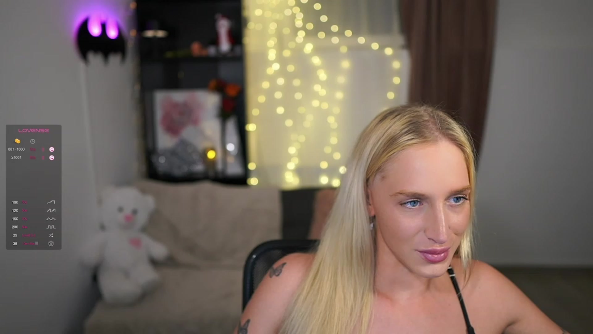 Gallery image thumbnail from NicoletteShea's myfreecams stream on, 12/06/2023, 21:28 image 13 of 20
