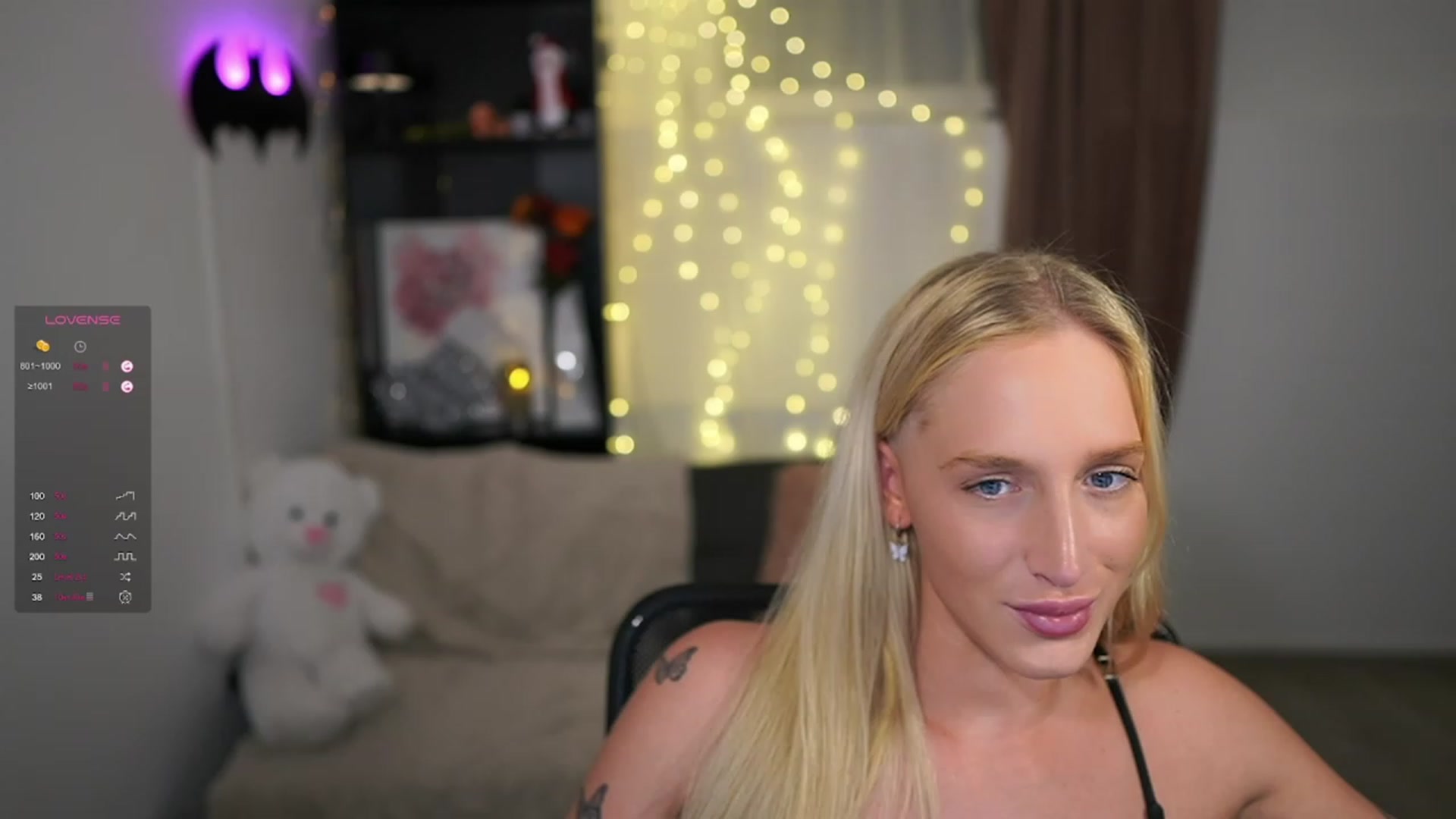 Gallery image thumbnail from NicoletteShea's myfreecams stream on, 12/06/2023, 21:28 image 12 of 20
