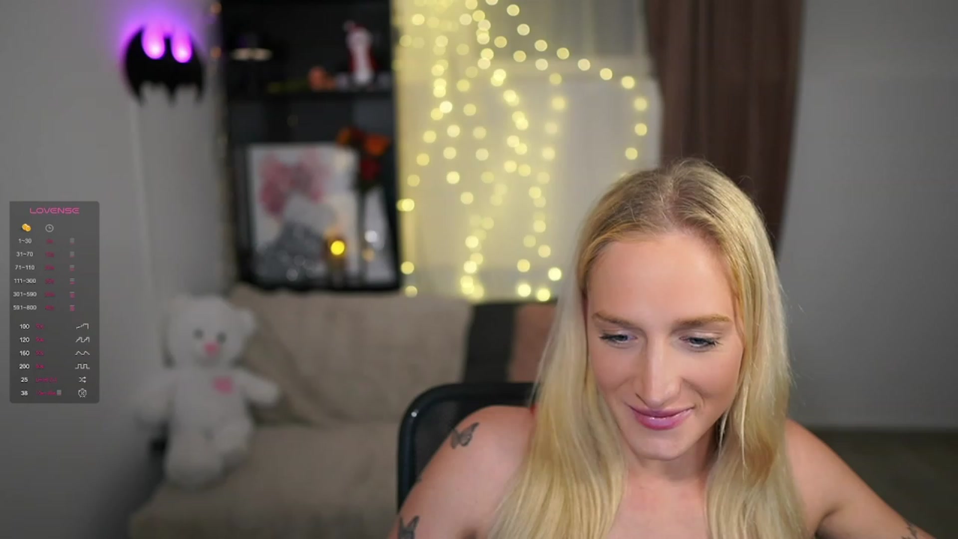 Gallery image thumbnail from NicoletteShea's myfreecams stream on, 12/07/2023, 15:05 image 4 of 20