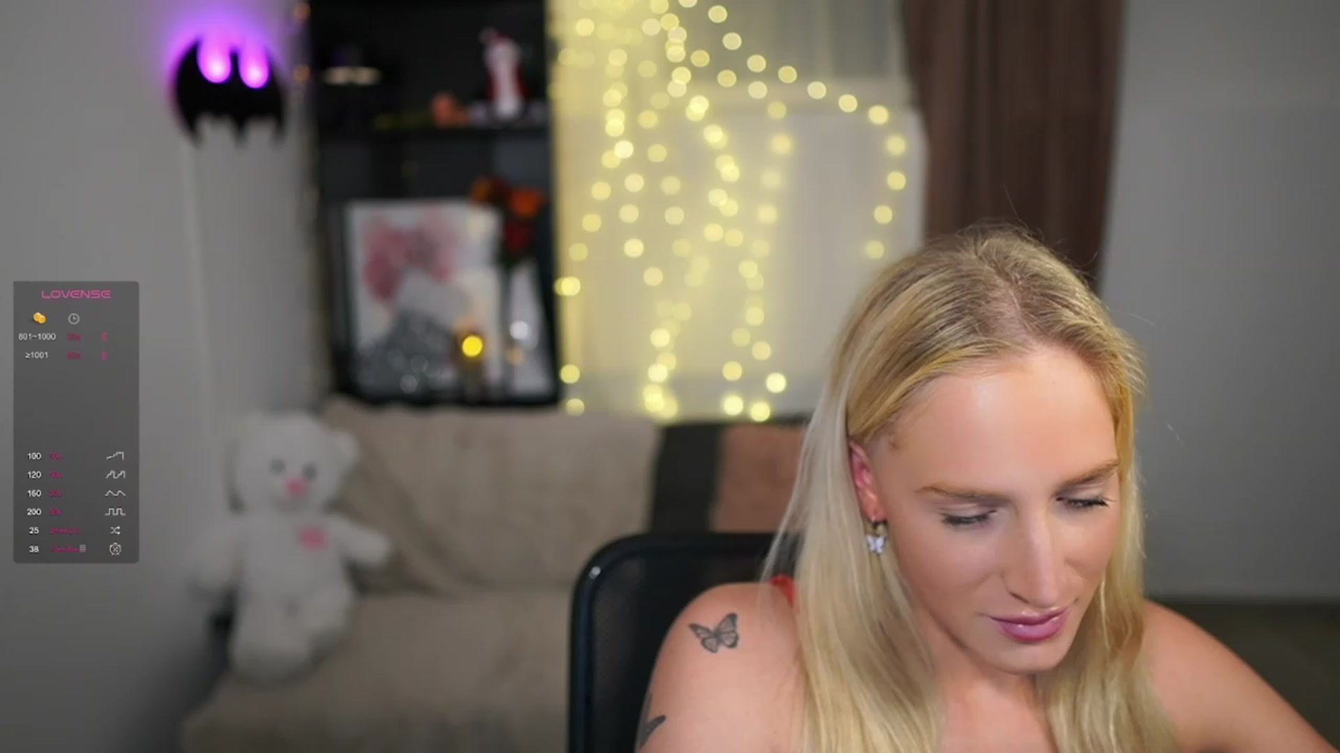 Gallery image thumbnail from NicoletteShea's myfreecams stream on, 12/07/2023, 15:05 image 3 of 20