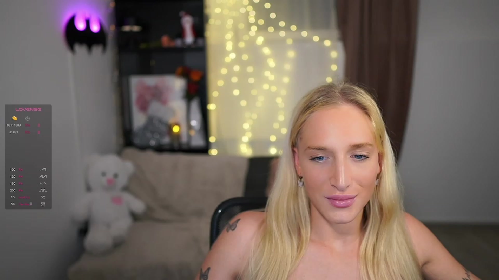 Gallery image thumbnail from NicoletteShea's myfreecams stream on, 12/07/2023, 16:29 image 15 of 20